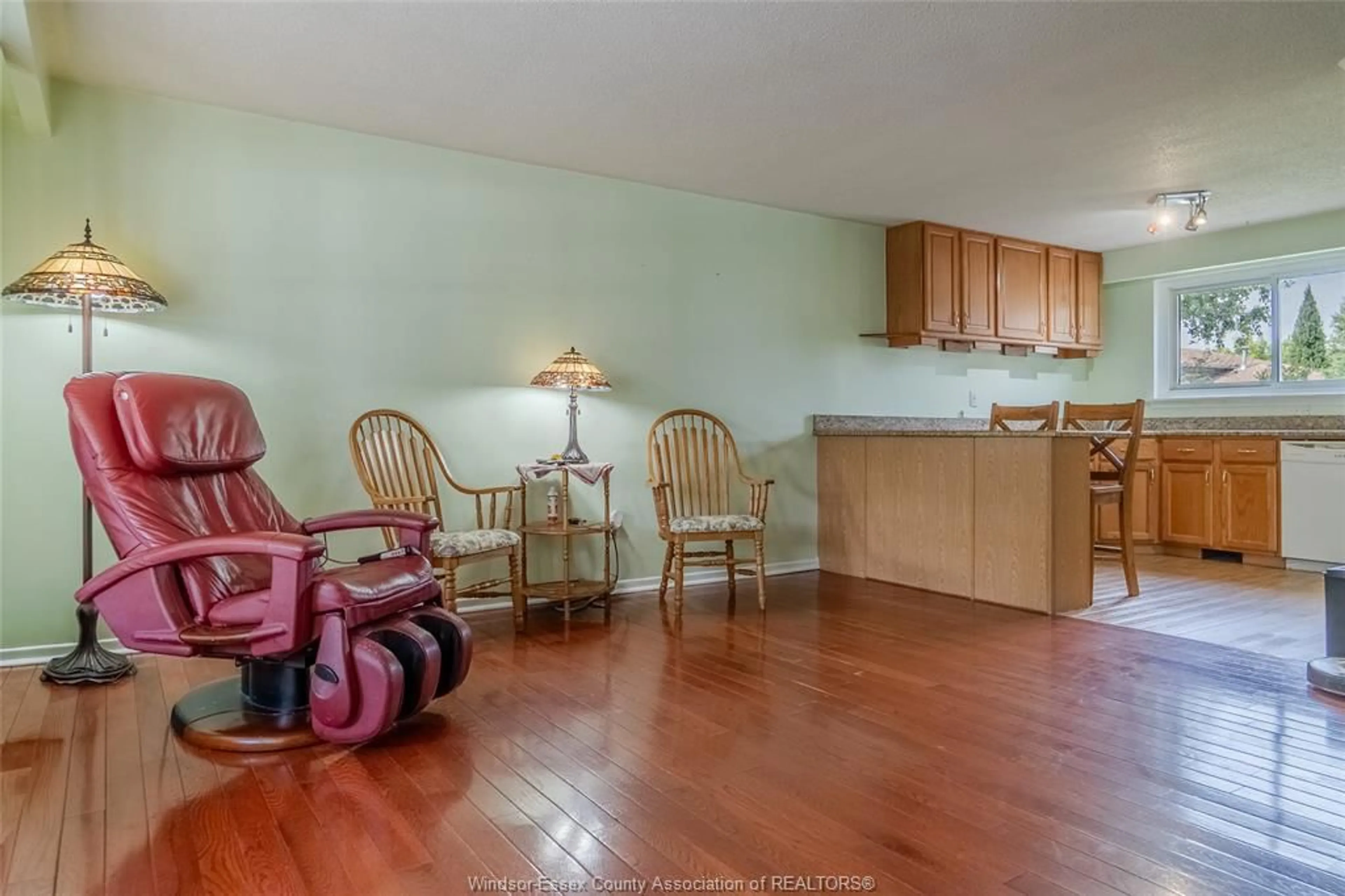 A pic of a room for 9880 ASGARD Rd, Windsor Ontario N8R 1E2