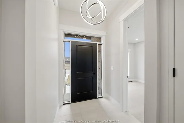 447 CASERTA Cres, Lakeshore 2