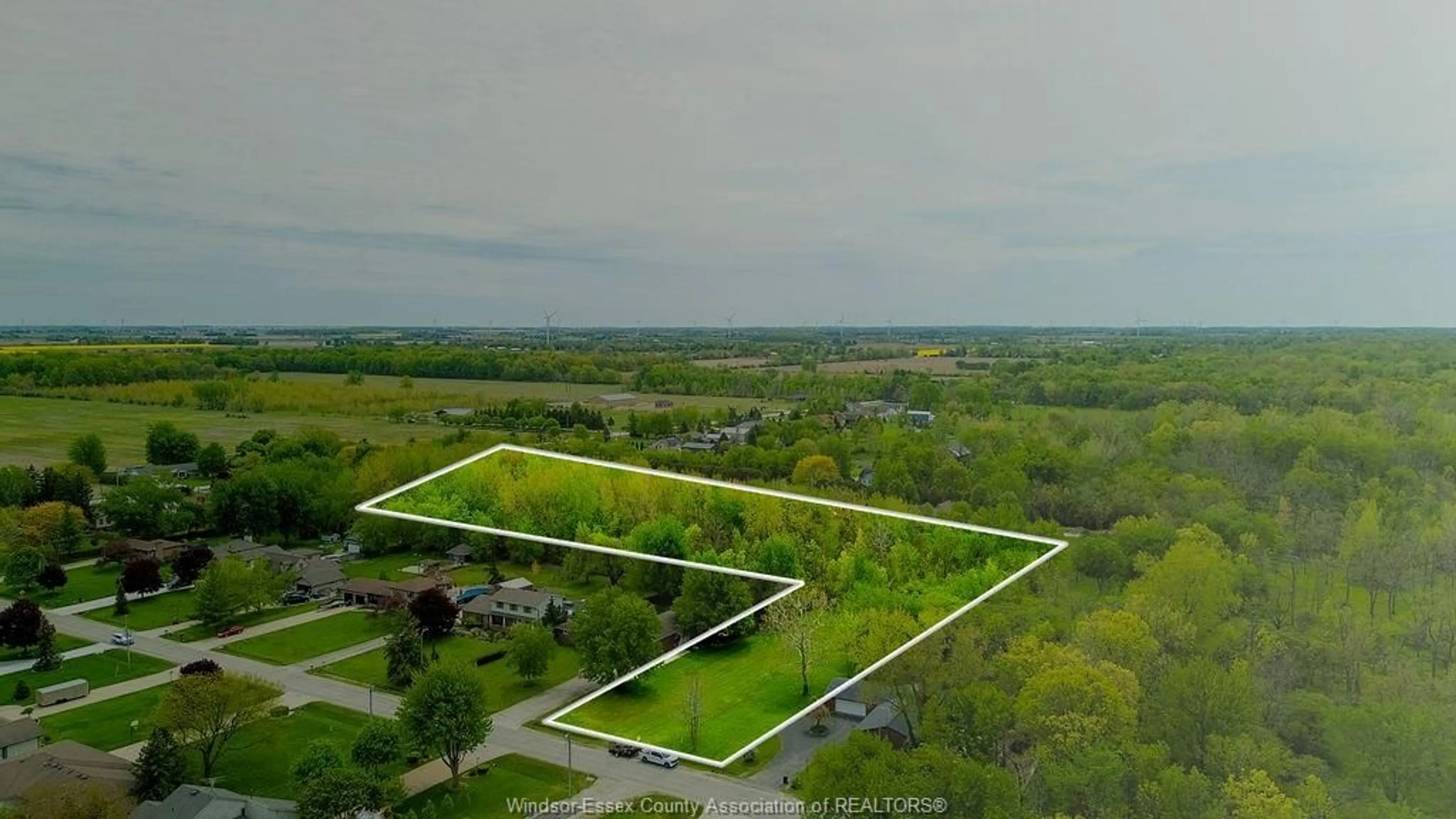 A pic from outside/outdoor area/front of a property/back of a property/a pic from drone, unknown for V/L BISSONNETTE Lane, Lakeshore Ontario N0R 1V0