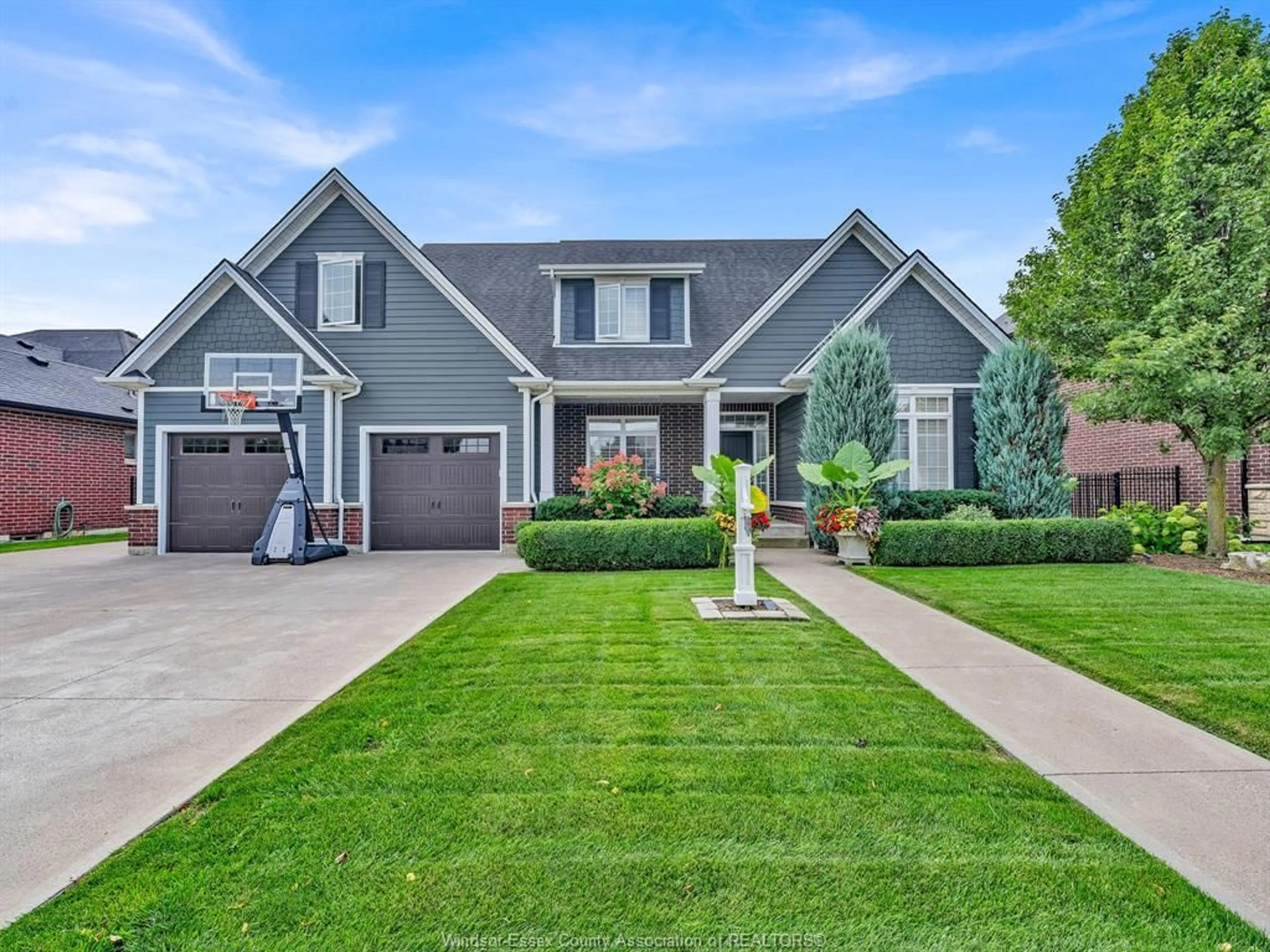 Home with brick exterior material, street for 4086 ST. FRANCIS Cres, LaSalle Ontario N9H 0B1