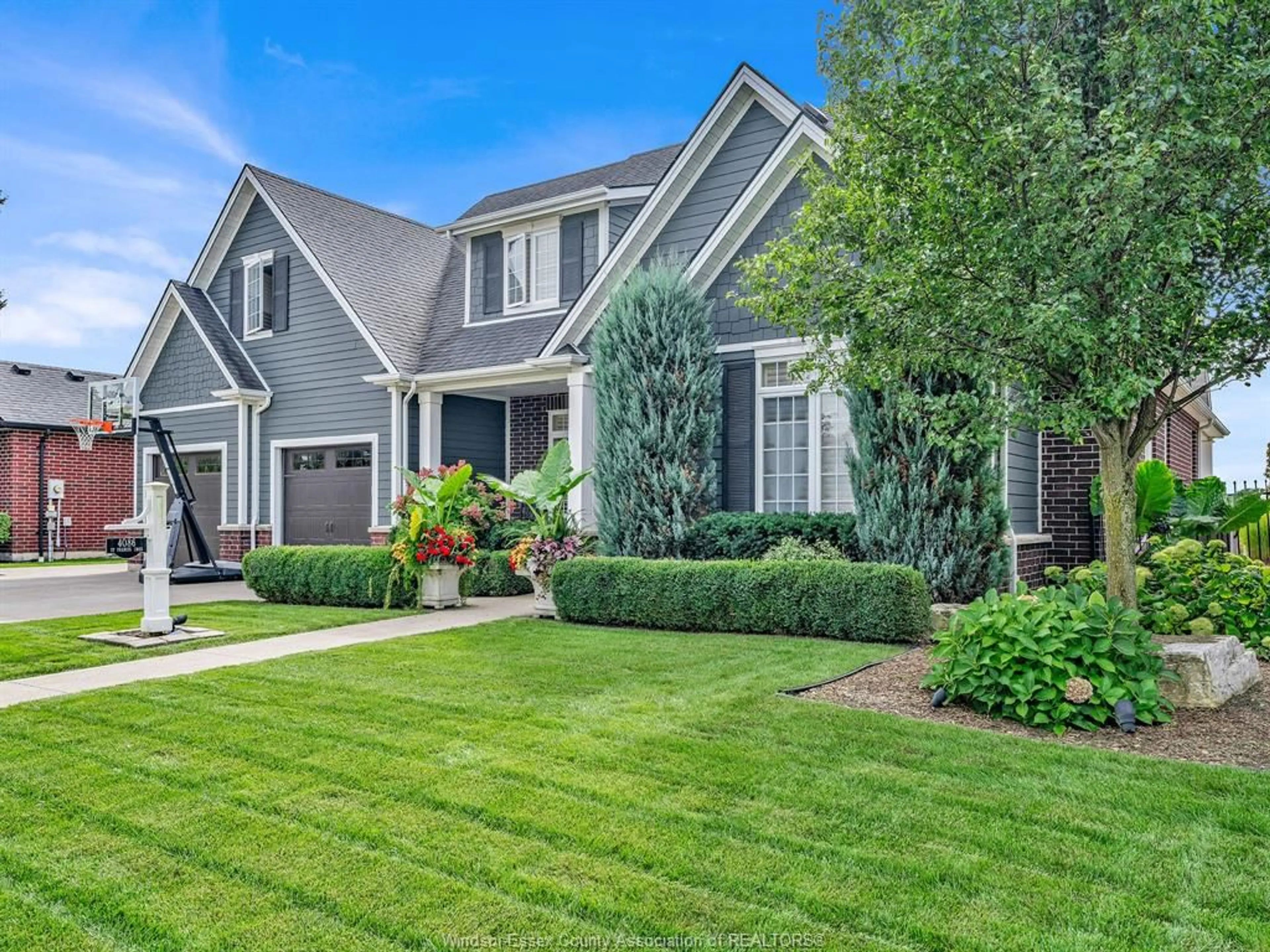 Home with vinyl exterior material, street for 4086 ST. FRANCIS Cres, LaSalle Ontario N9H 0B1