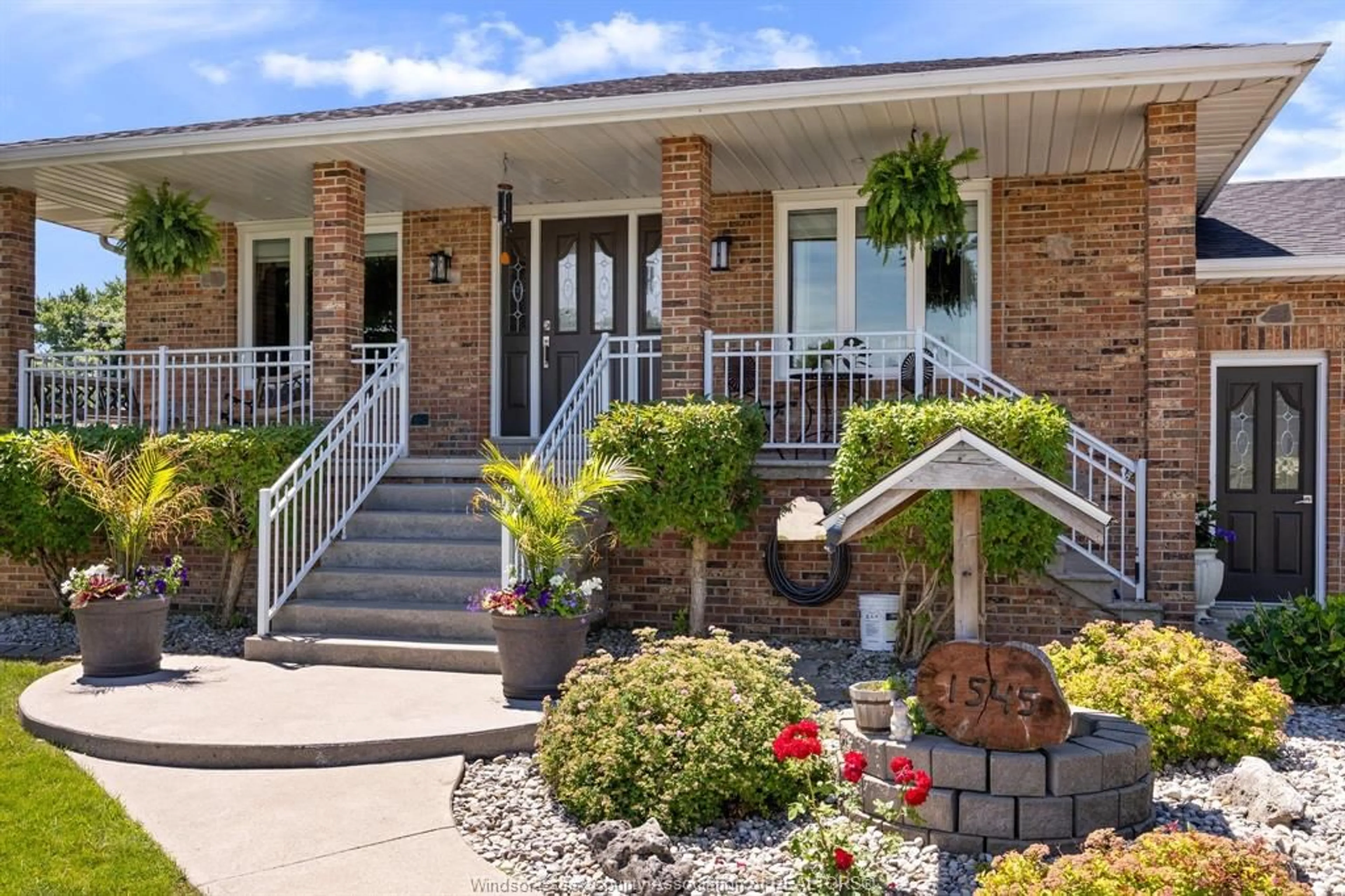 Home with brick exterior material, street for 1545 WILLOW Dr, Ruthven Ontario N0P 2G0