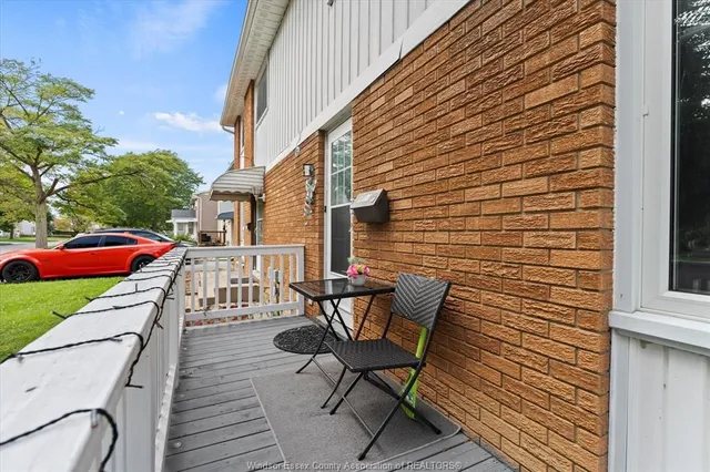 10358 SHENANDOAH, Windsor 2