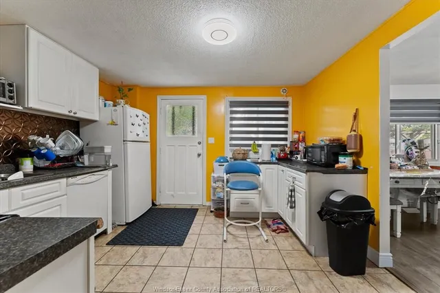 10358 SHENANDOAH, Windsor 5