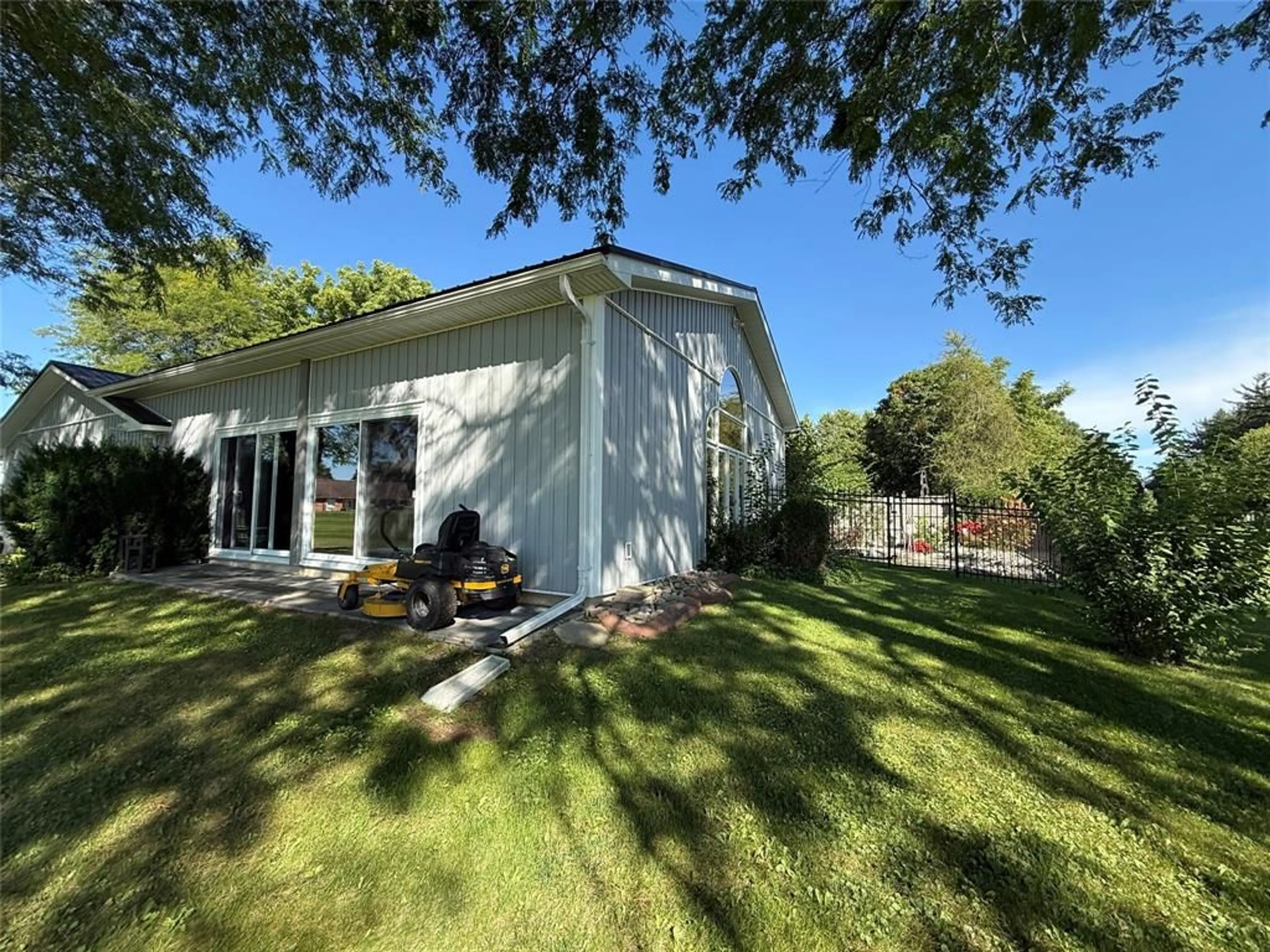 Unknown for 7304 RICHMOND St, Lambton Shores Ontario N0M 1B0