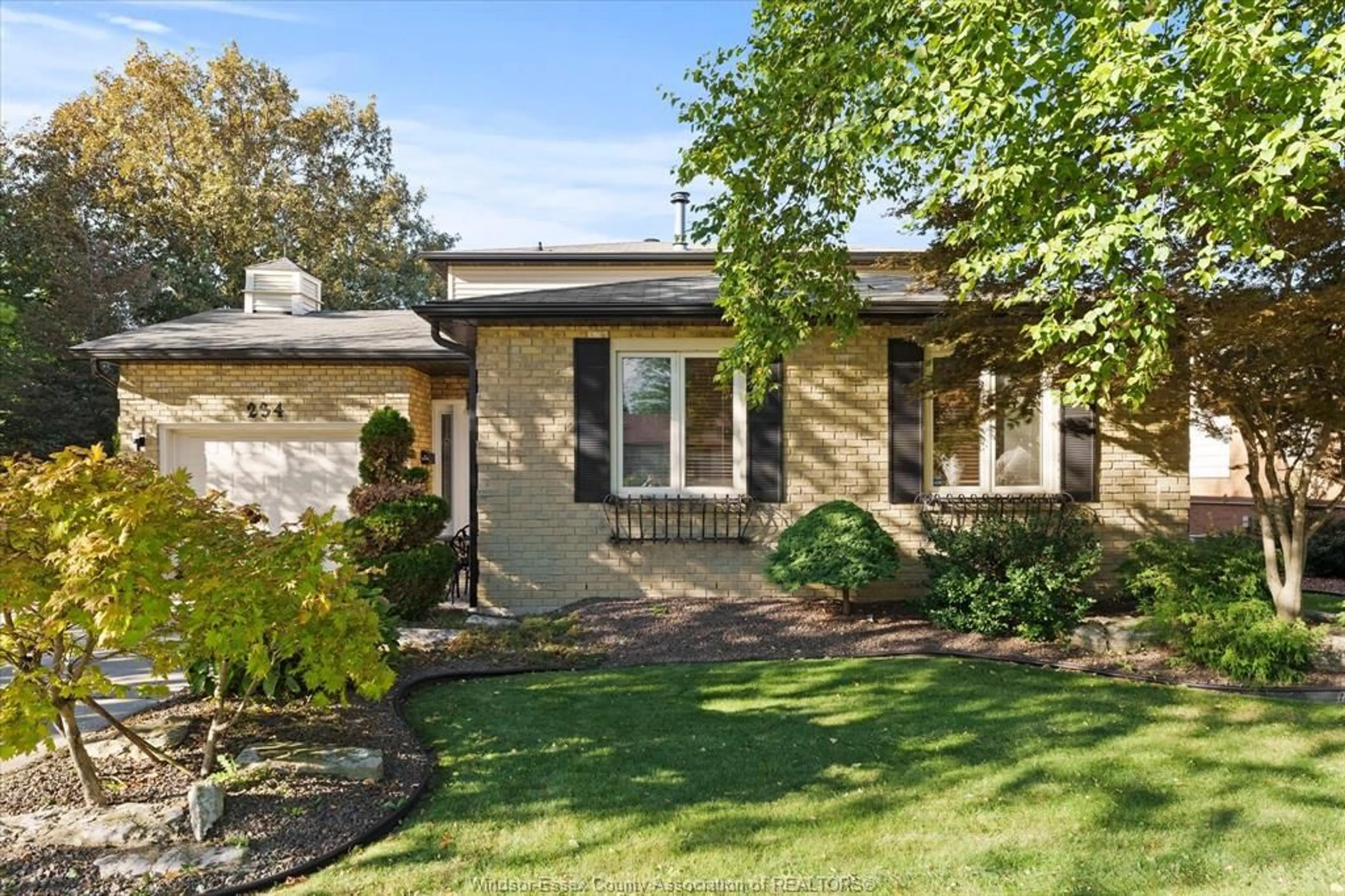 Unknown for 234 APPLEWOOD Rd, Kingsville Ontario N9Y 3P3