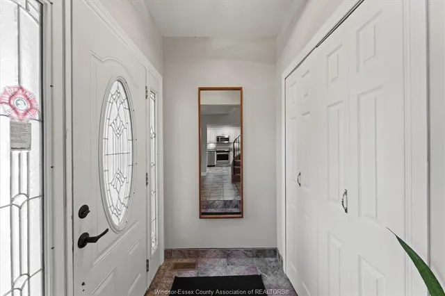 234 APPLEWOOD Rd, Kingsville 5