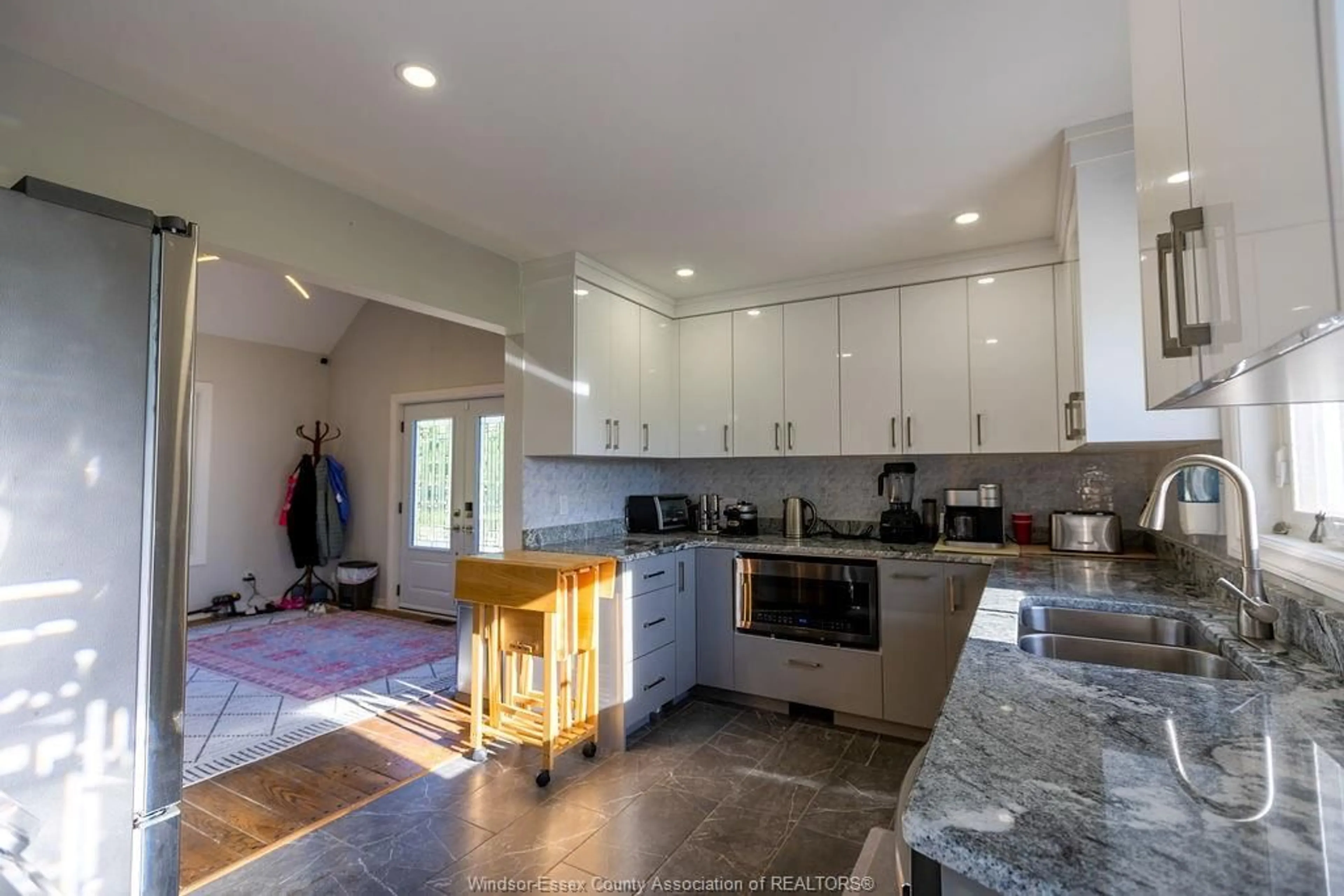 Open concept kitchen, unknown for 2040 FRONT Rd, Amherstburg Ontario N9V 3R3