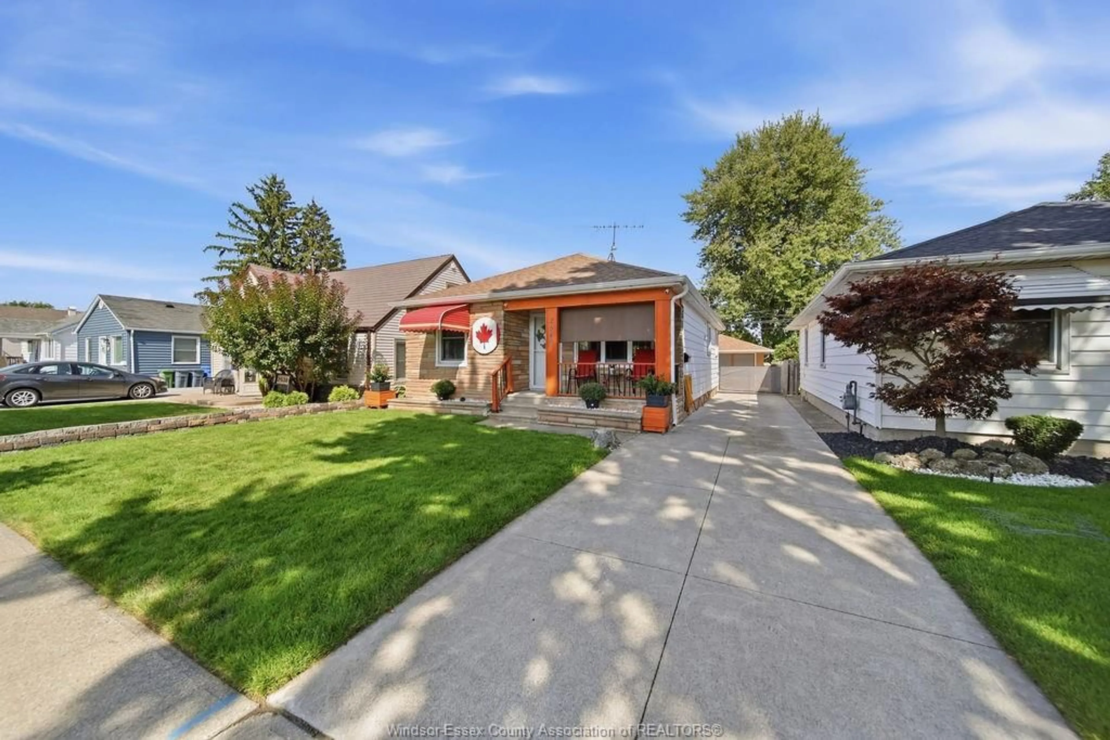 A pic from outside/outdoor area/front of a property/back of a property/a pic from drone, street for 2540 CHANDLER, Windsor Ontario N8W 4B1