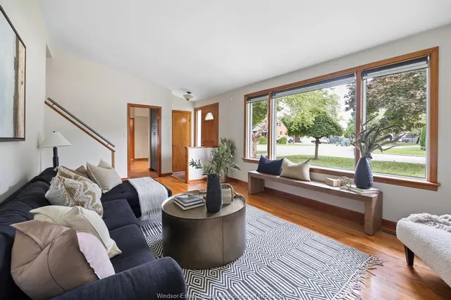 1109 Parkview Ave, Windsor 5