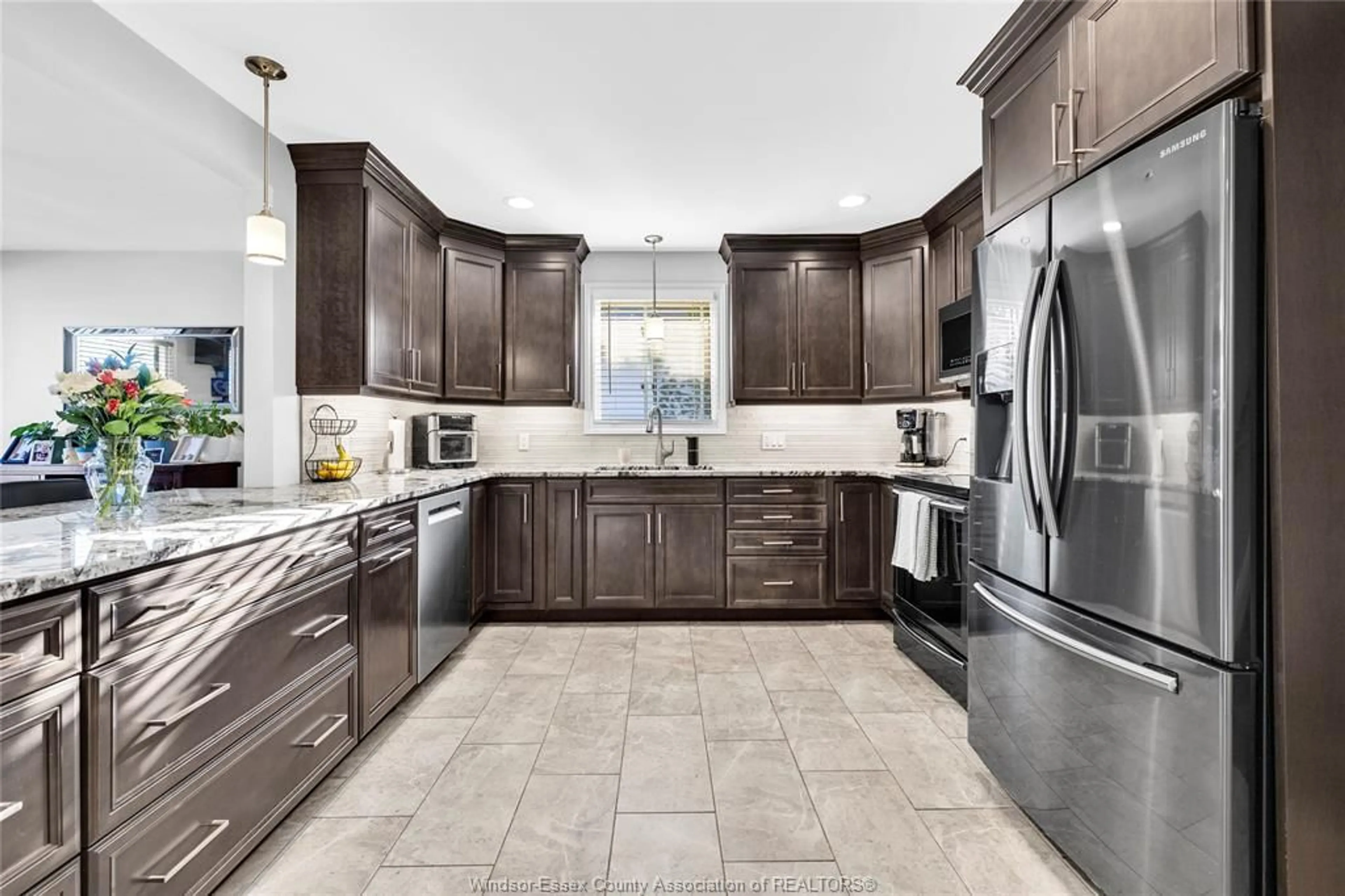 Contemporary kitchen, ceramic/tile floor for 458 DESJARDINS Cres, Belle River Ontario N0R 1A0