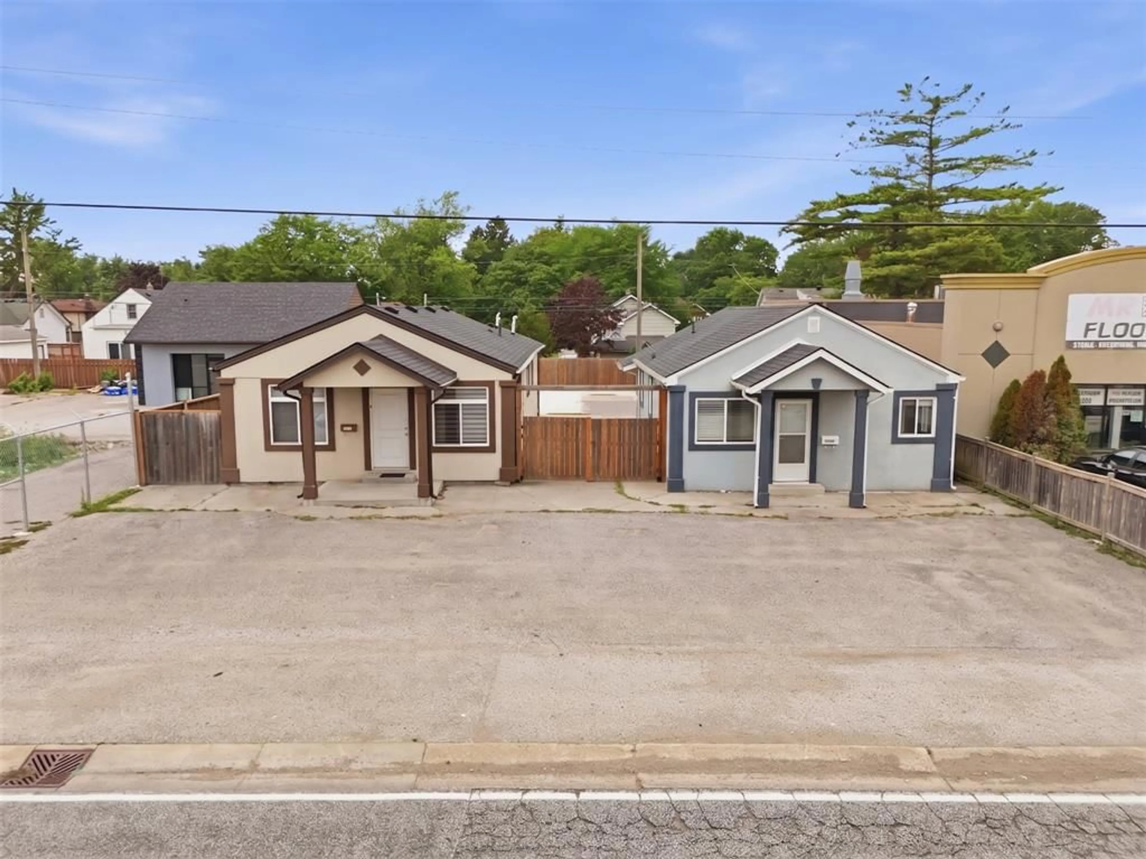 A pic from outside/outdoor area/front of a property/back of a property/a pic from drone, street for 3453 WALKER Rd, Windsor Ontario N8W 3S2