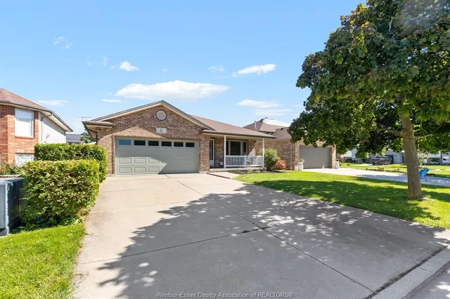 6 REYNOLDS Crt, Amherstburg 2