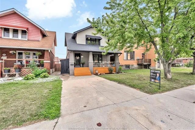 1362 ELSMERE, Windsor 2