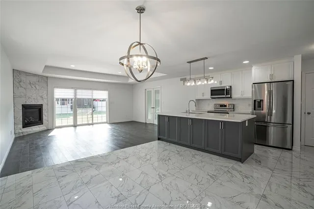 1151 PEABODY Ave, Windsor 5