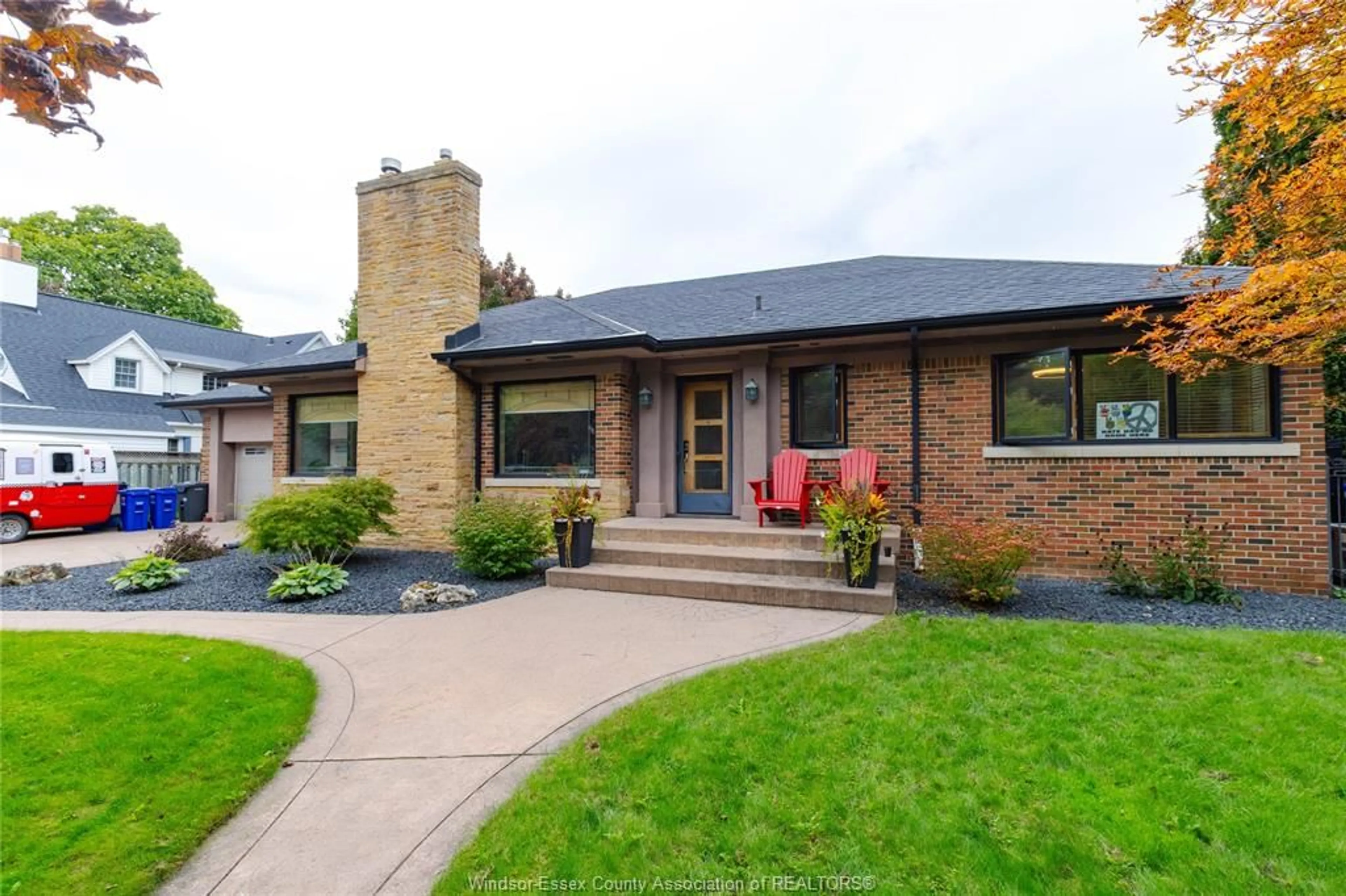 Home with brick exterior material, street for 1550 YPRES, Windsor Ontario N8W 1R9