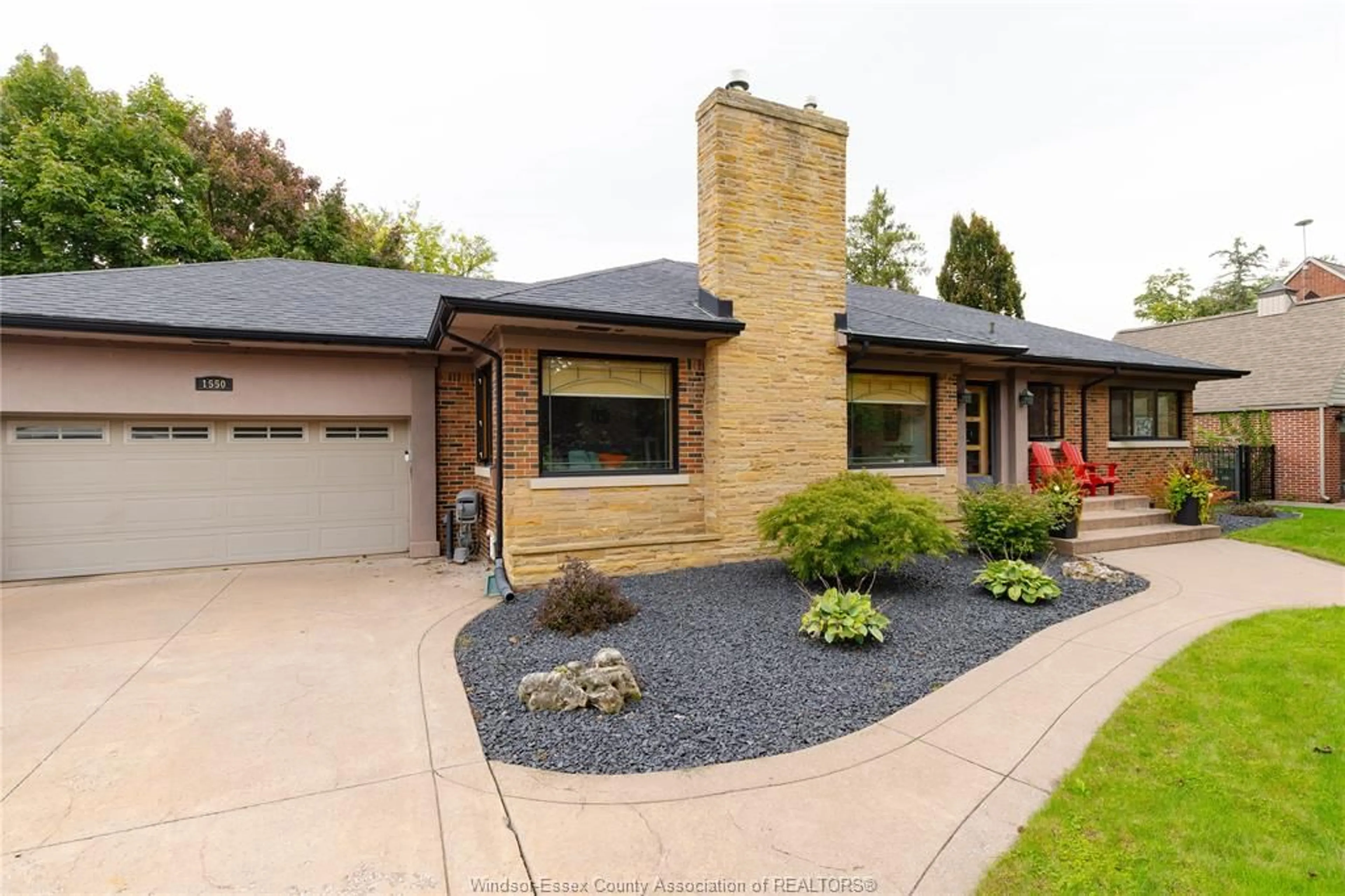 Home with brick exterior material, street for 1550 YPRES, Windsor Ontario N8W 1R9