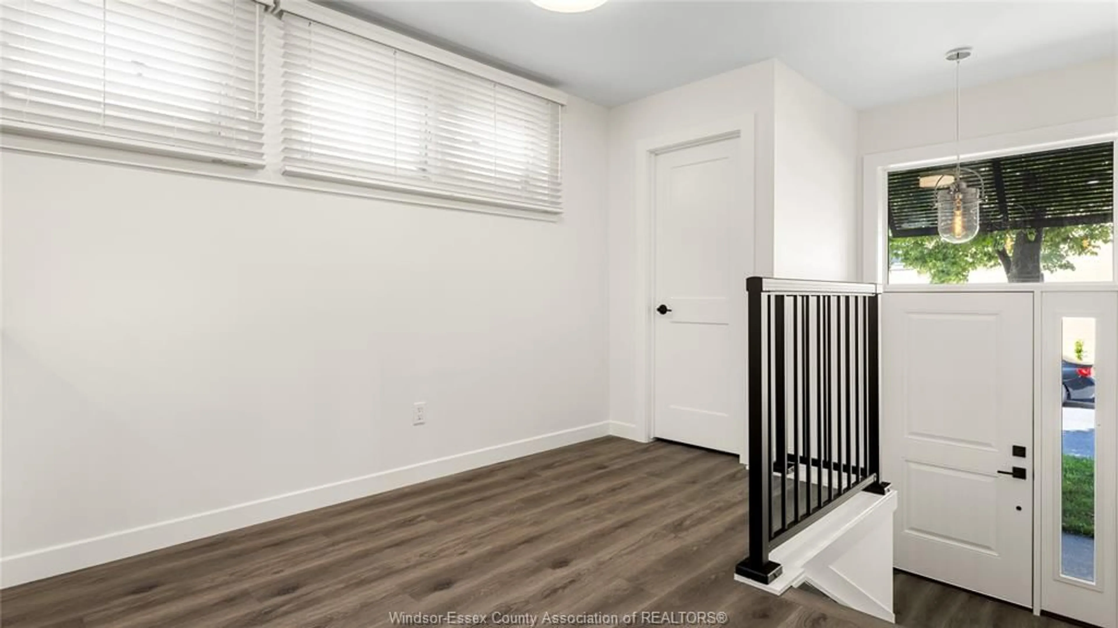 A pic of a room for 2605 SEMINOLE #UNIT 2, Windsor Ontario N8Y 1X6