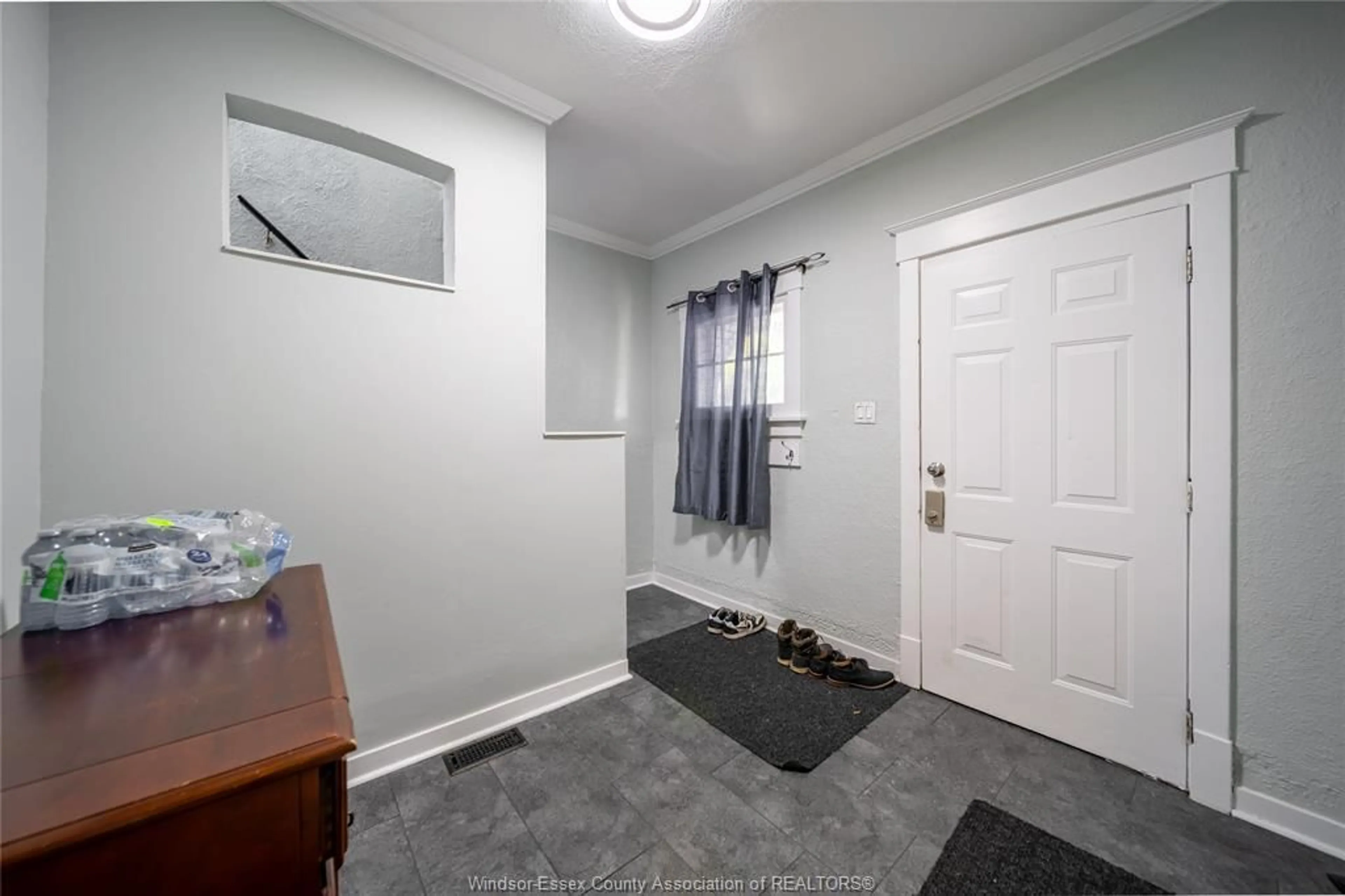 Unknown for 475 MCKAY Ave, Windsor Ontario N9B 1Z7