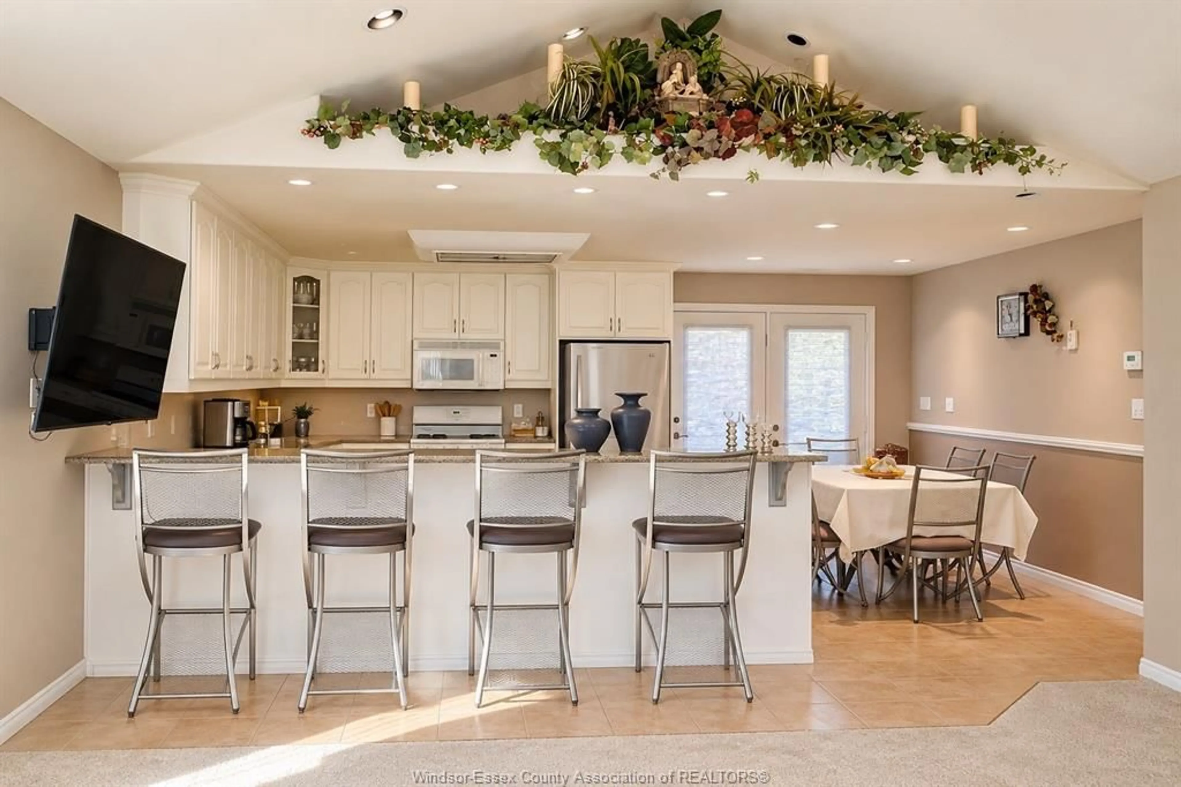 Open concept kitchen, ceramic/tile floor for 1058 NOVA Dr, Windsor Ontario N9G 2S7