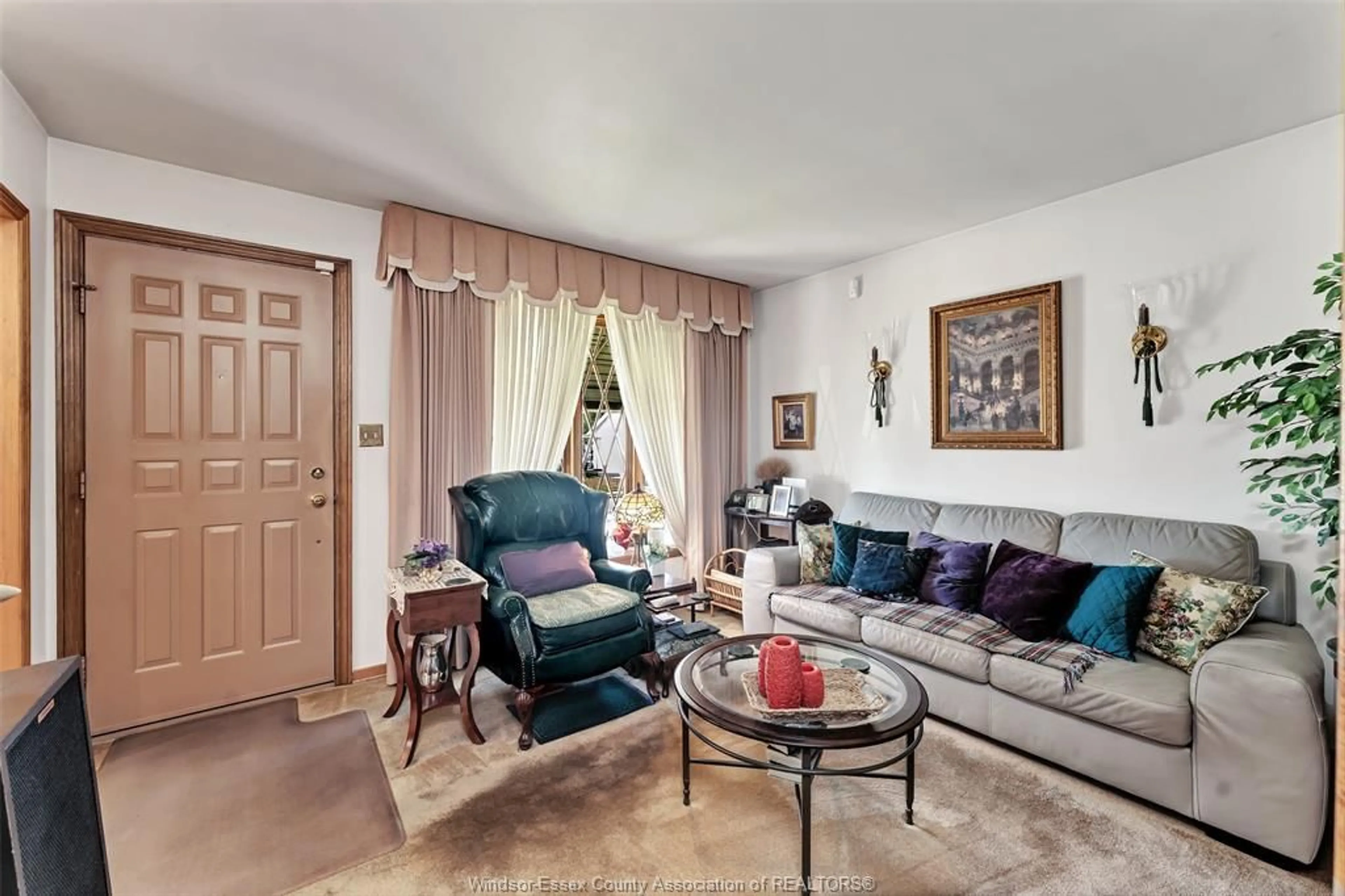 Living room with furniture, unknown for 1720 Central Ave, Windsor Ontario N8Y 3W2