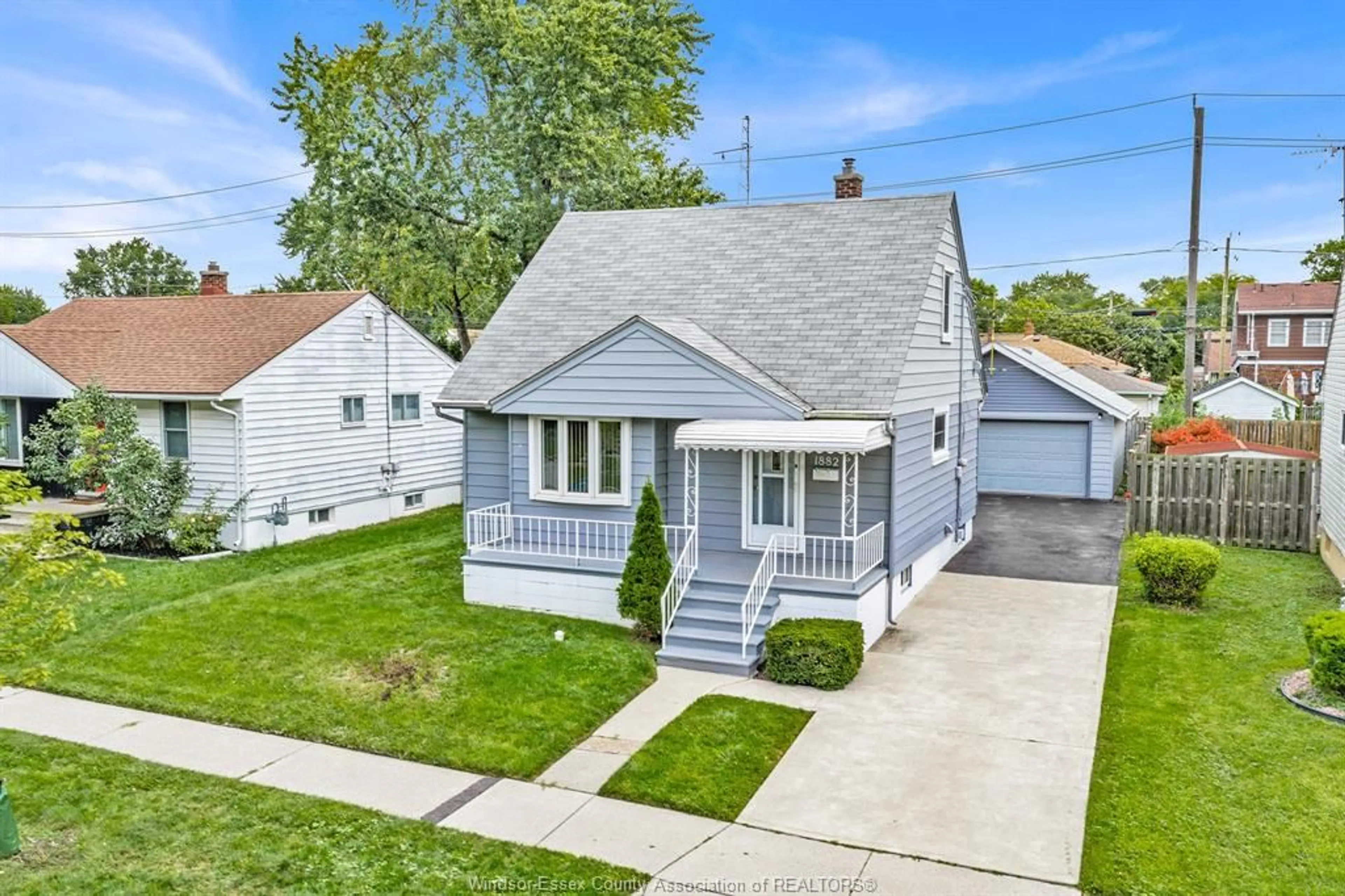 Home with vinyl exterior material, street for 1882 MALTA Rd, Windsor Ontario N8W 4H2