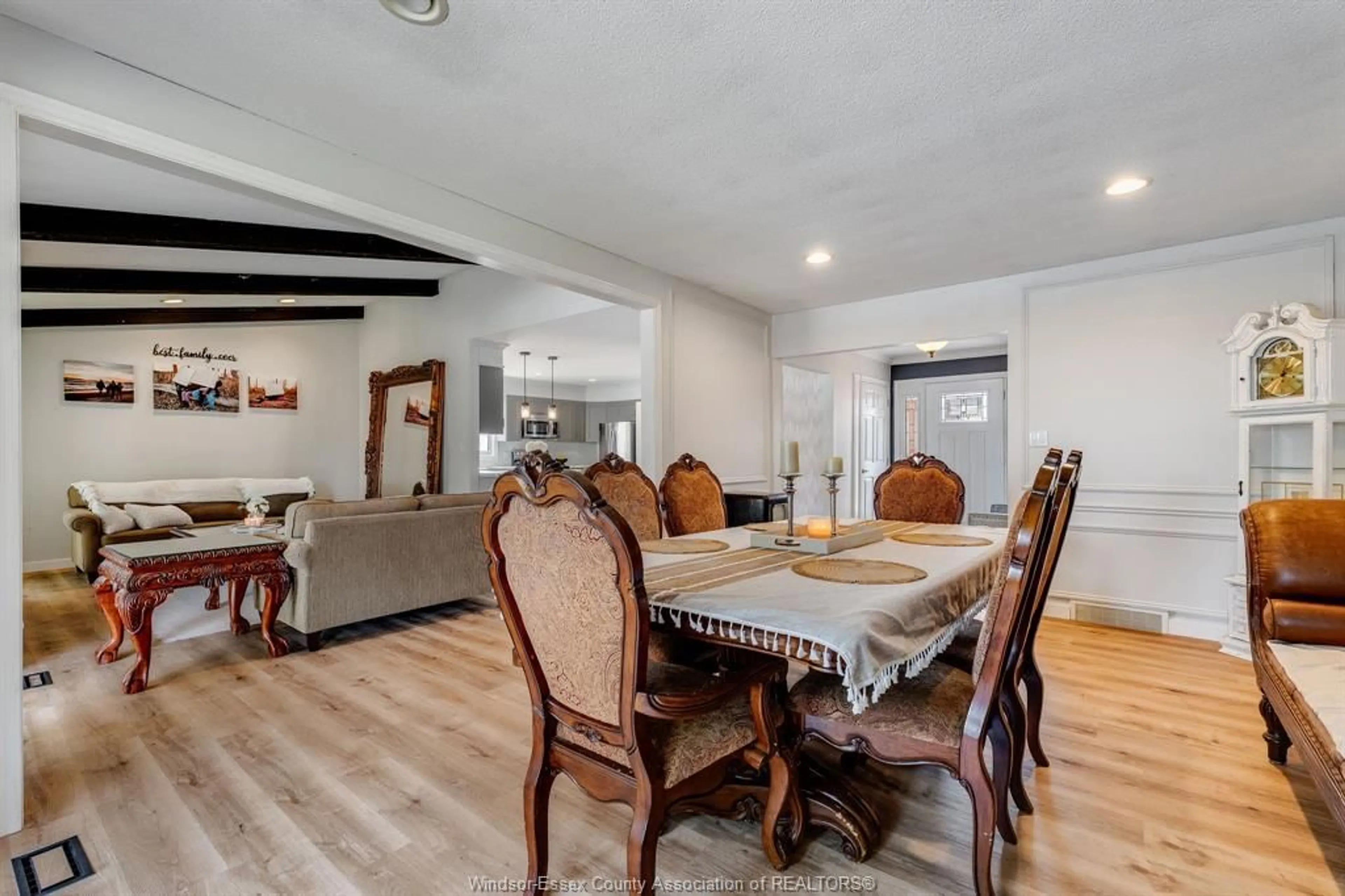 Dining room, wood/laminate floor for 3 Fischer Cres, Leamington Ontario N8H 4S6