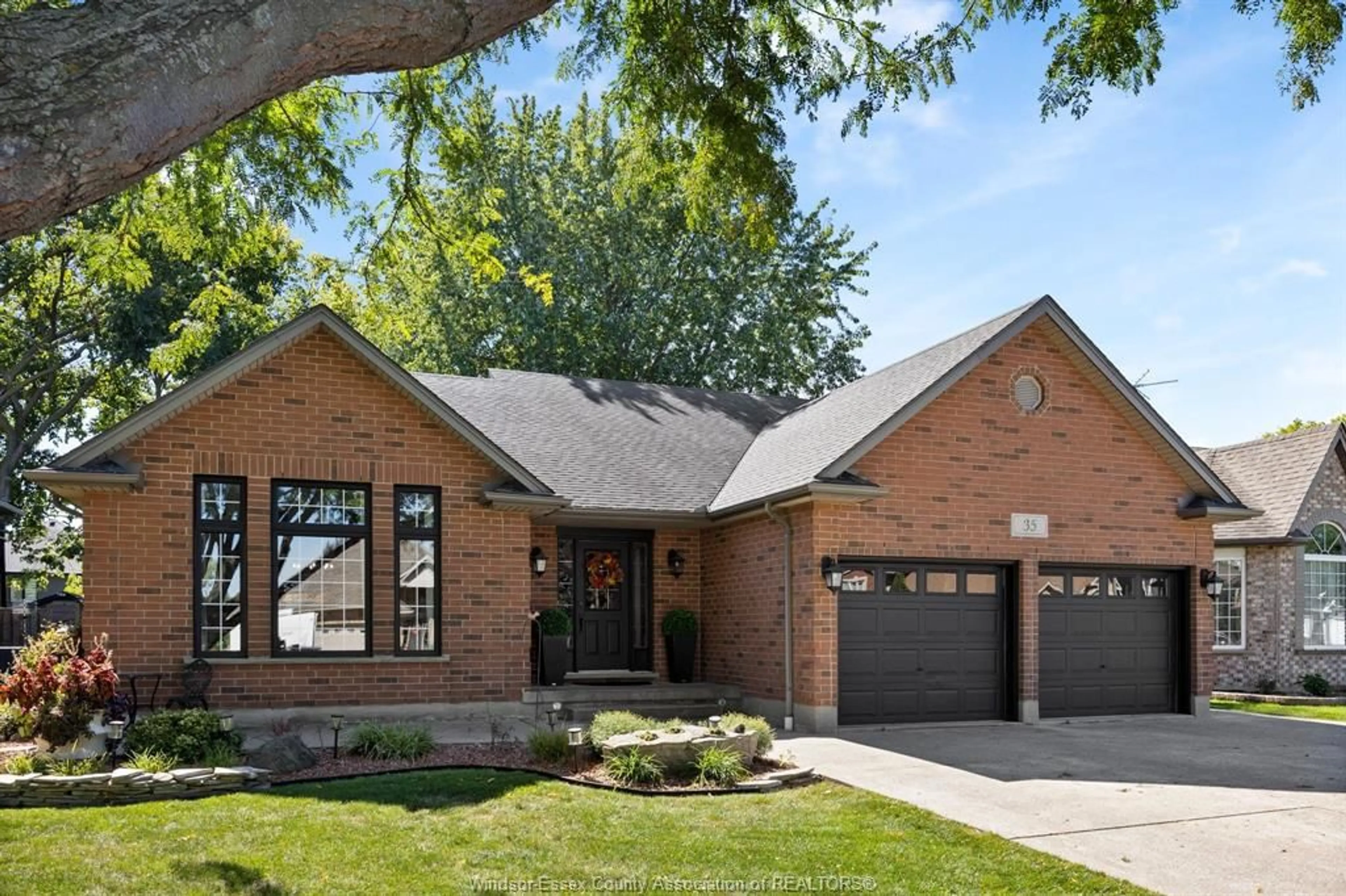 Home with brick exterior material, street for 35 WHELAN Dr, Amherstburg Ontario N9V 4A4