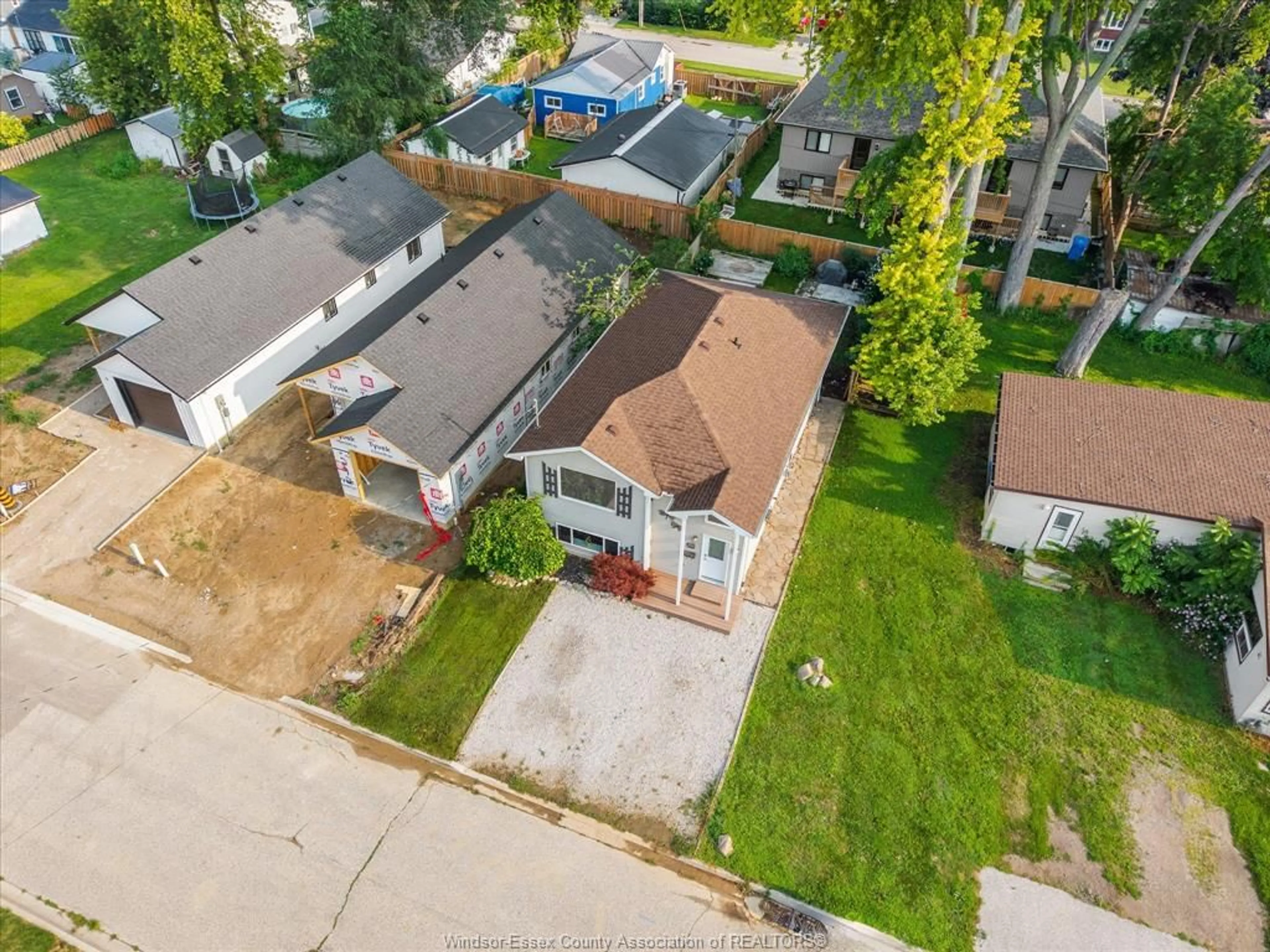 A pic from outside/outdoor area/front of a property/back of a property/a pic from drone, street for 294 Erieview Dr, Kingsville Ontario N9Y 1M4