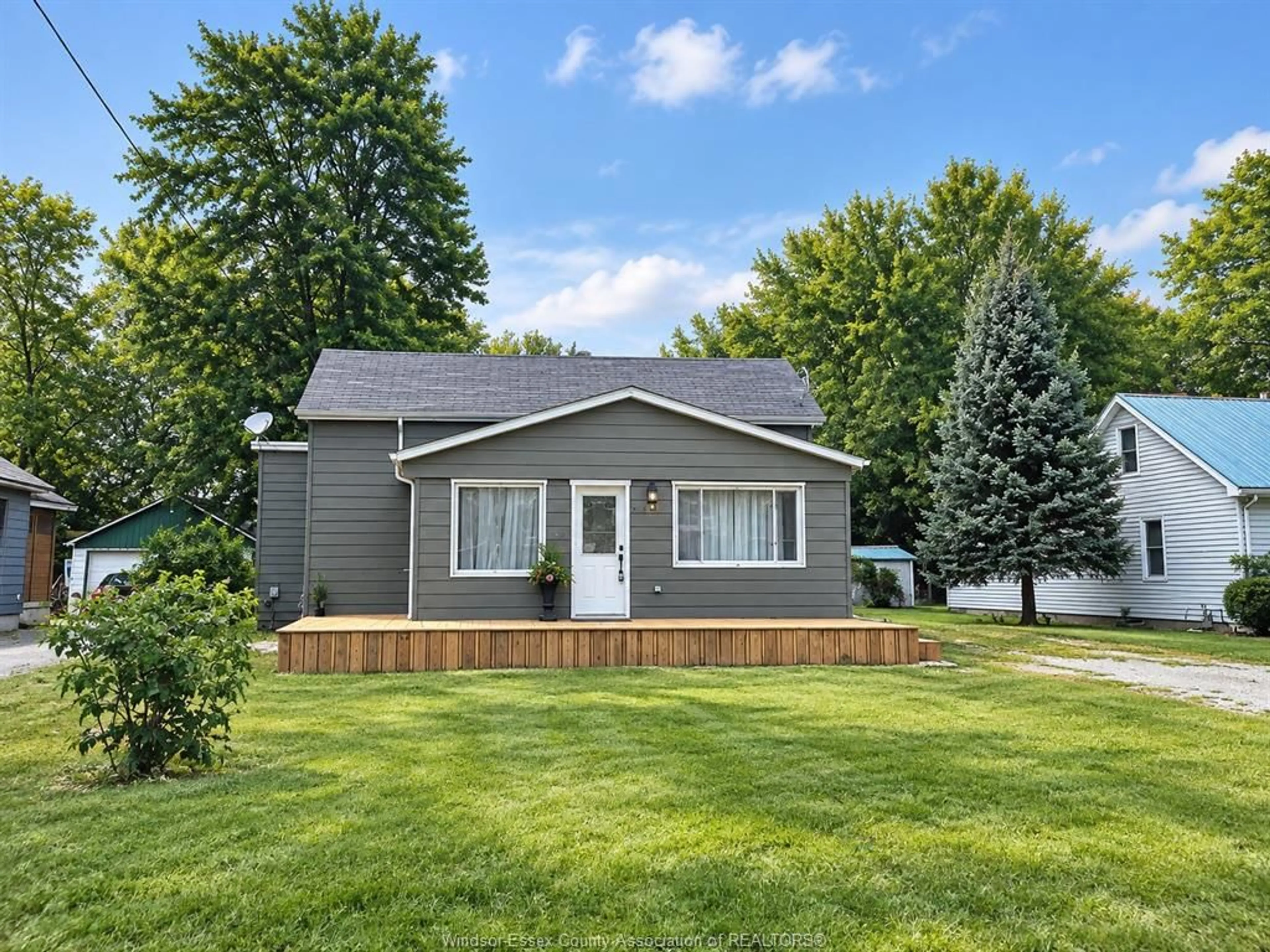 Home with vinyl exterior material, street for 23 ELLA St, Tilbury Ontario N0P 2L0