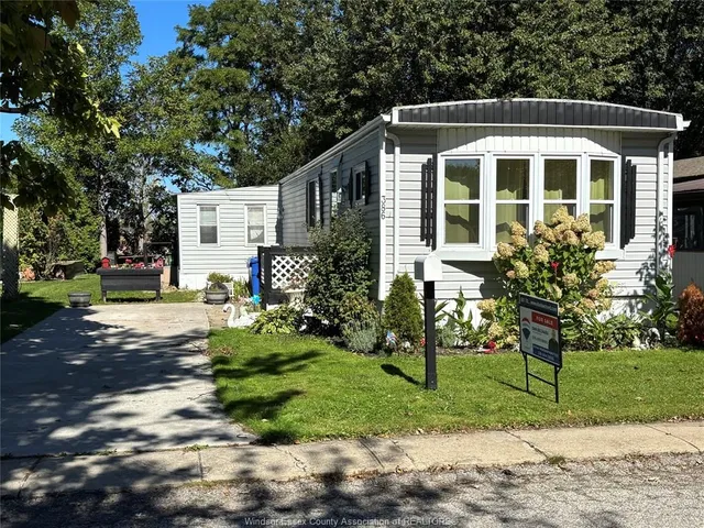 386 NORTH MALDEN, Essex 2