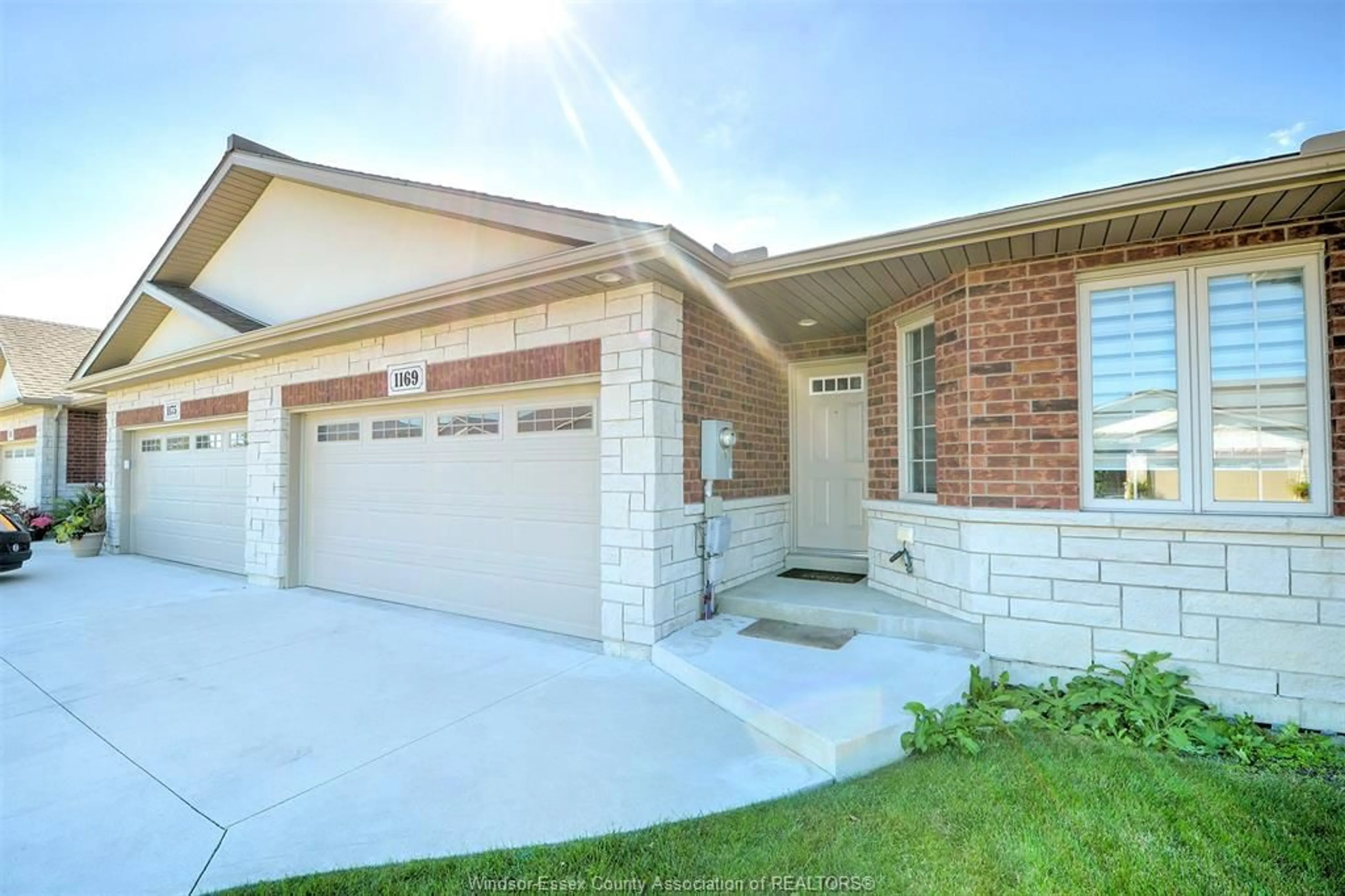 Home with brick exterior material, street for 1169 COPELAND Ave, Windsor Ontario N8P 0C6