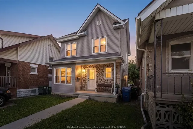 1522 LILLIAN Ave, Windsor 2