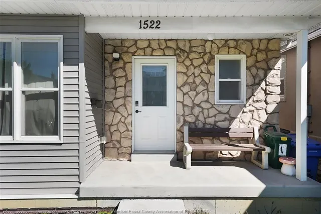 1522 LILLIAN Ave, Windsor 5