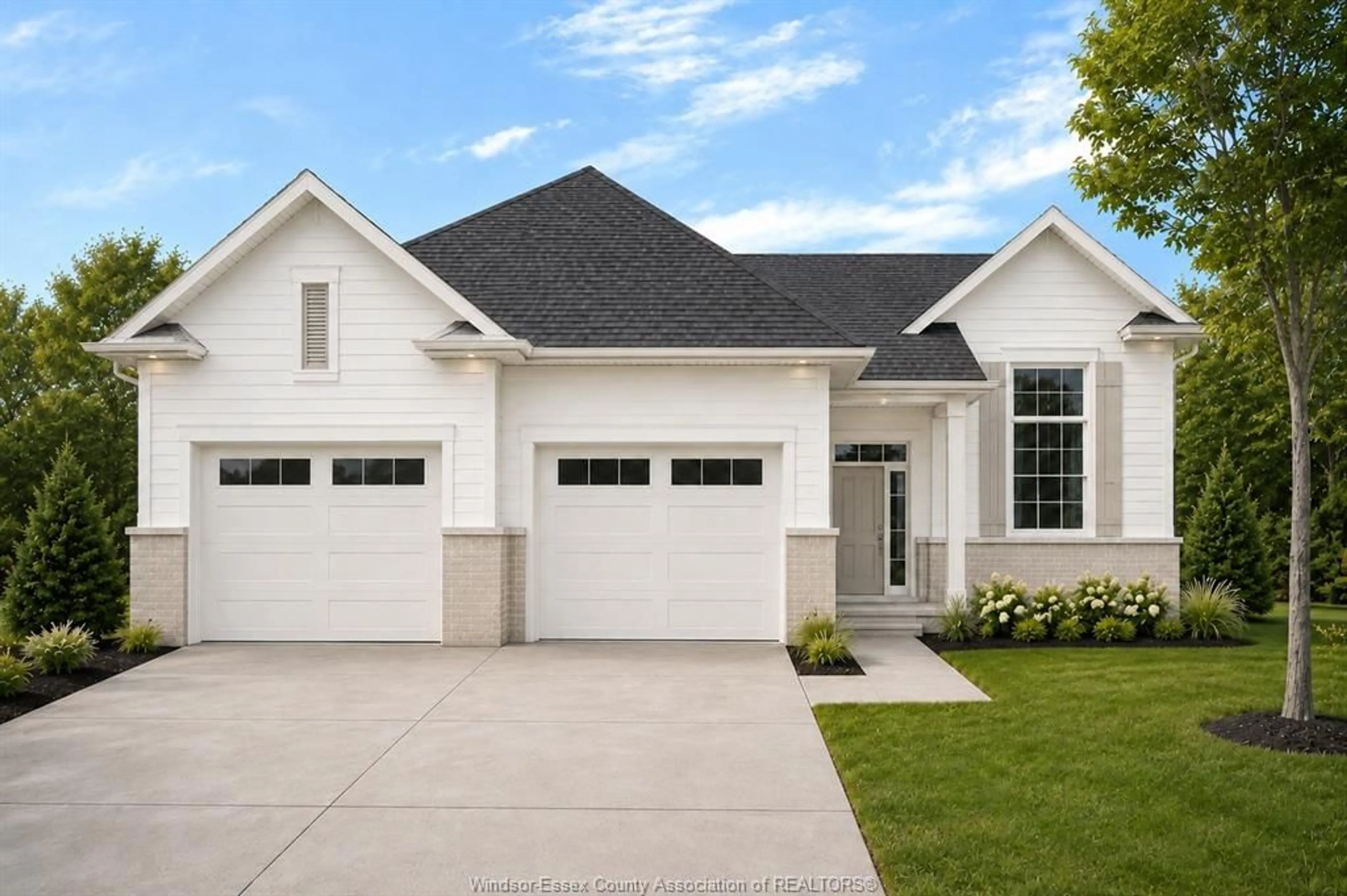 Home with vinyl exterior material, street for 72 GRAF St, Harrow Ontario N0R 1G0