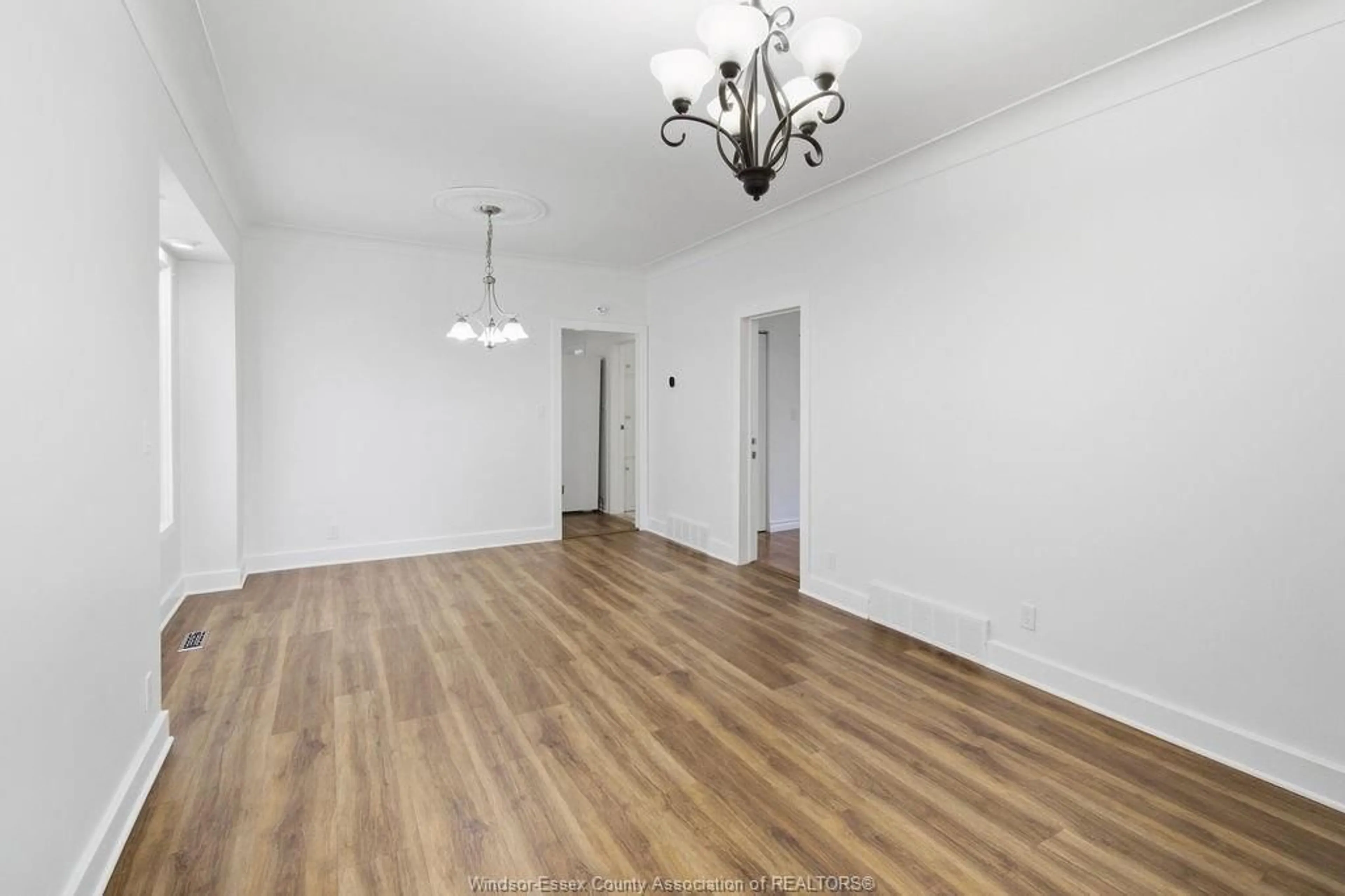 A pic of a room for 1541 LINCOLN Rd, Windsor Ontario N8Y 2J3