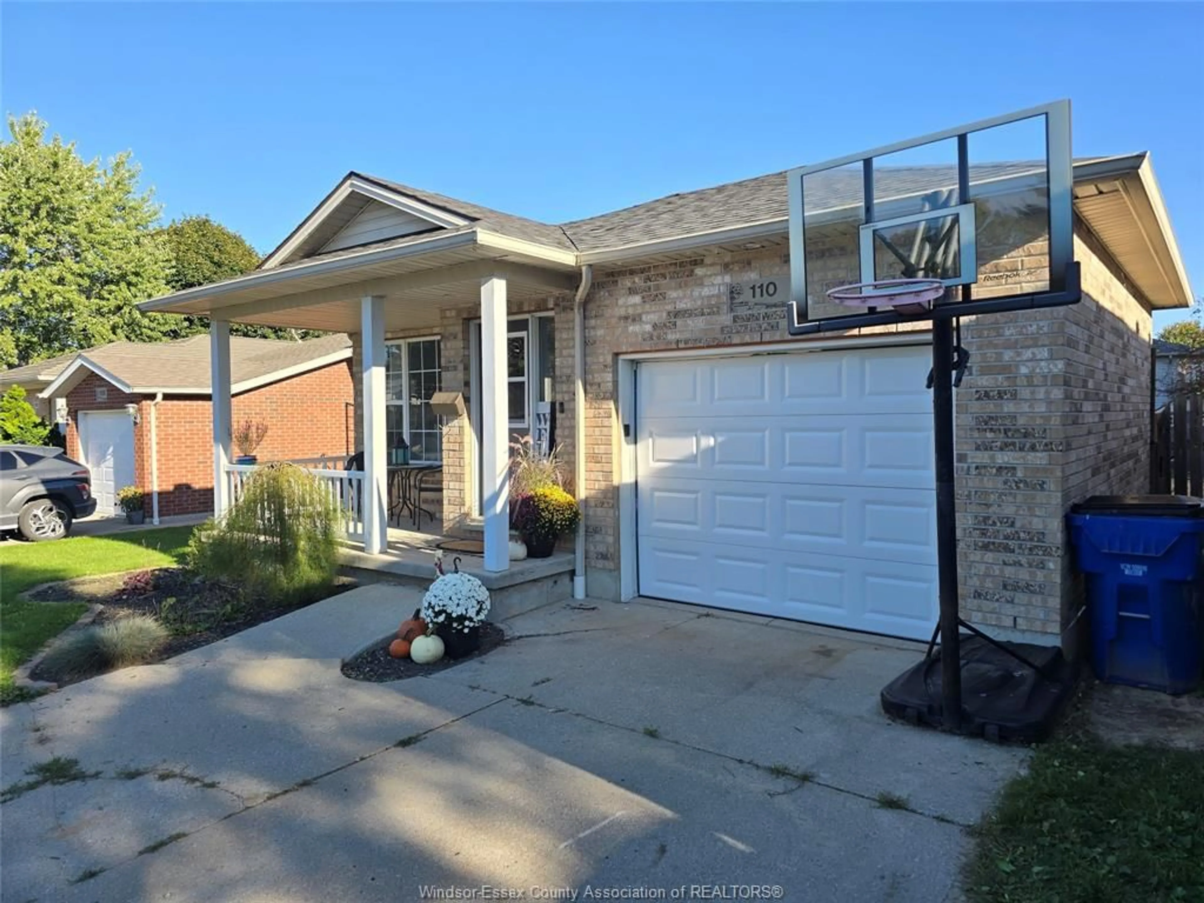 Home with brick exterior material, street for 110 GREENFIELD Lane, Chatham Ontario N7L 5N5