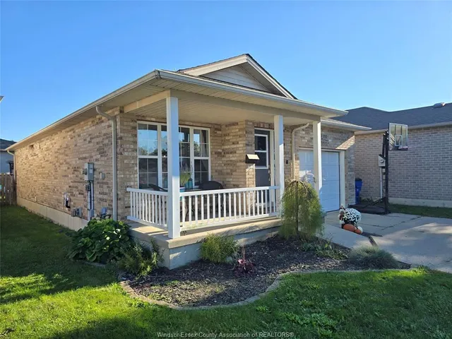 110 GREENFIELD Lane, Chatham 3