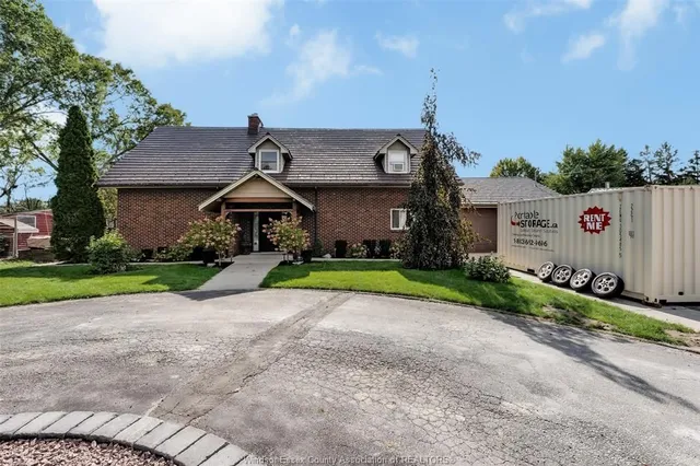 4220 Queen's Line, Chatham-Kent 2