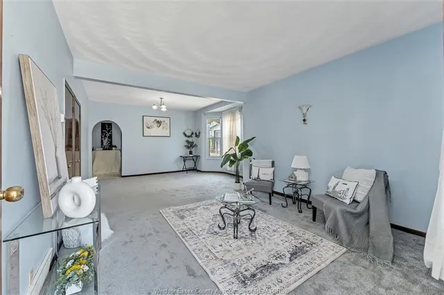 841 PIERRE Ave, Windsor 5
