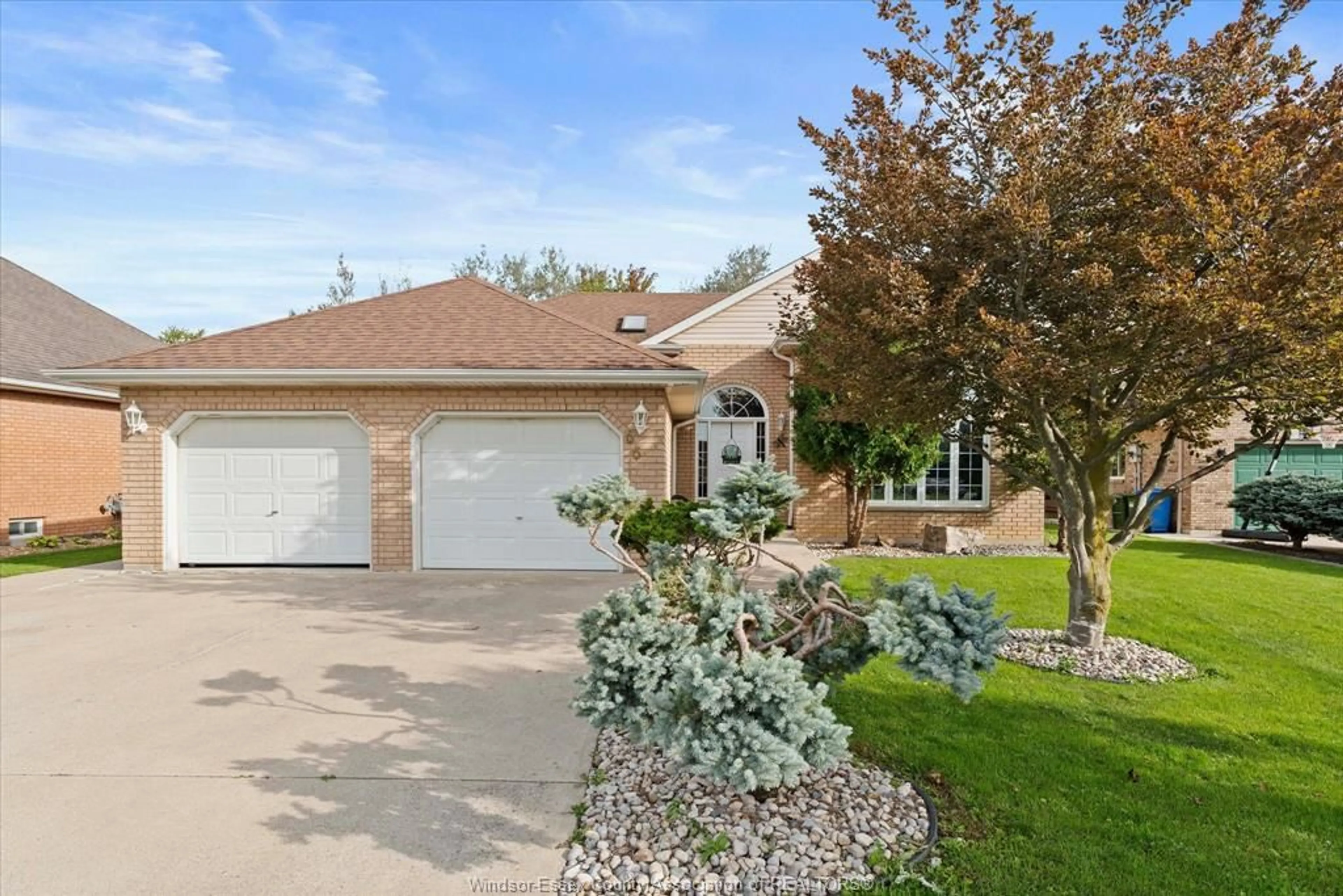 Unknown for 66 OAK, Essex Ontario N8M 3C5