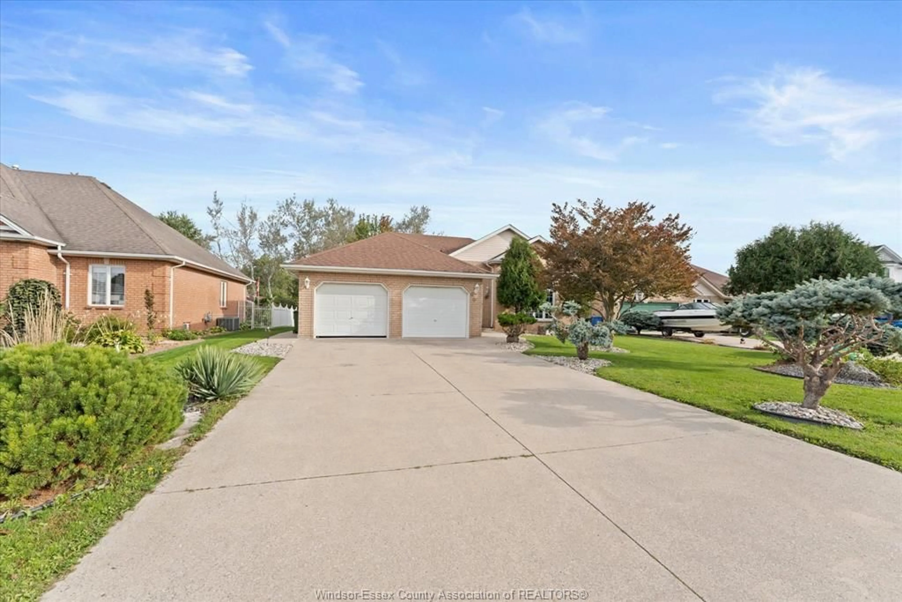 A pic from outside/outdoor area/front of a property/back of a property/a pic from drone, water/lake/river/ocean view for 66 OAK, Essex Ontario N8M 3C5