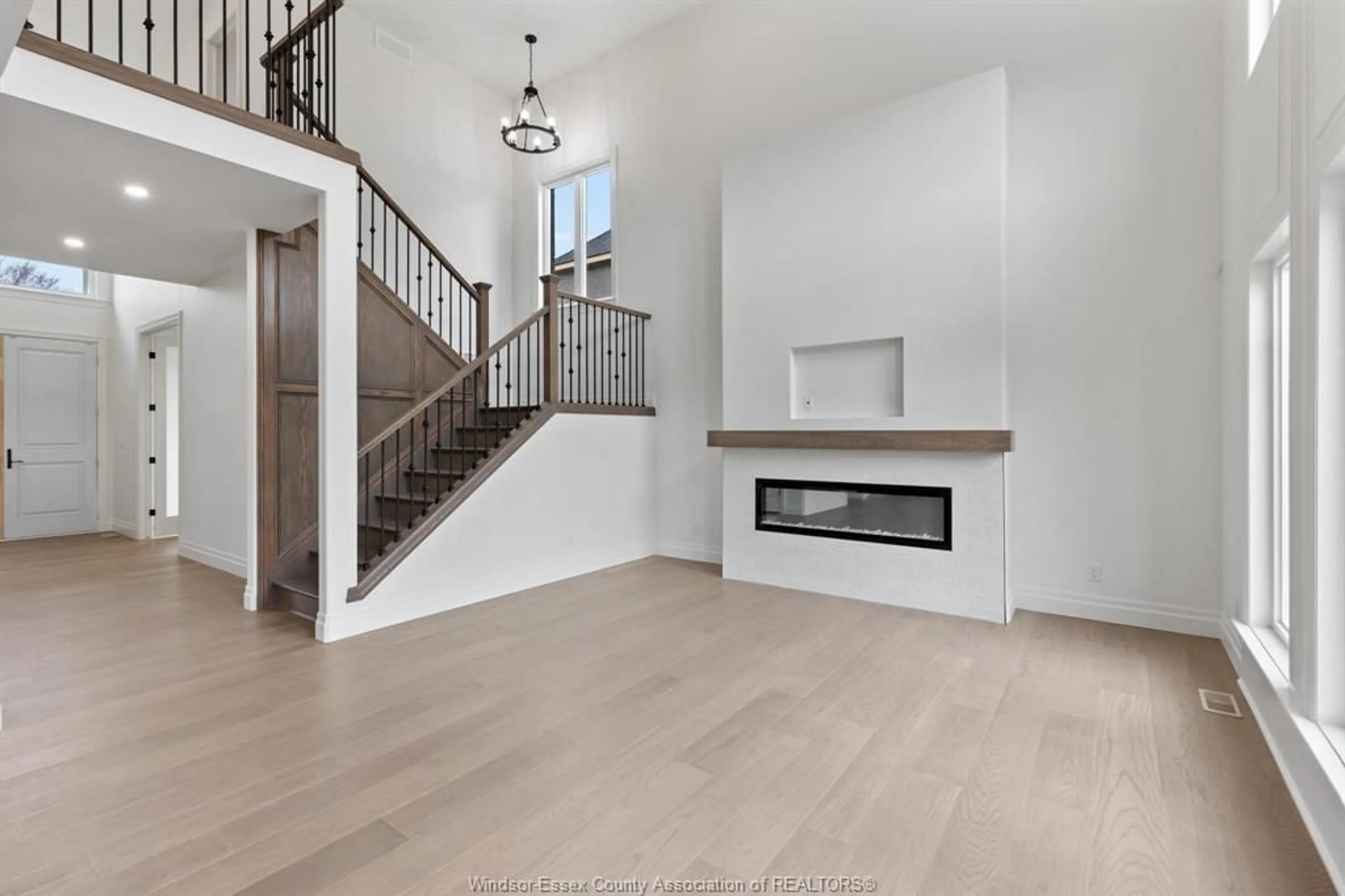 Unknown for 3691 FARROW Ave, Windsor Ontario N9E 0B2