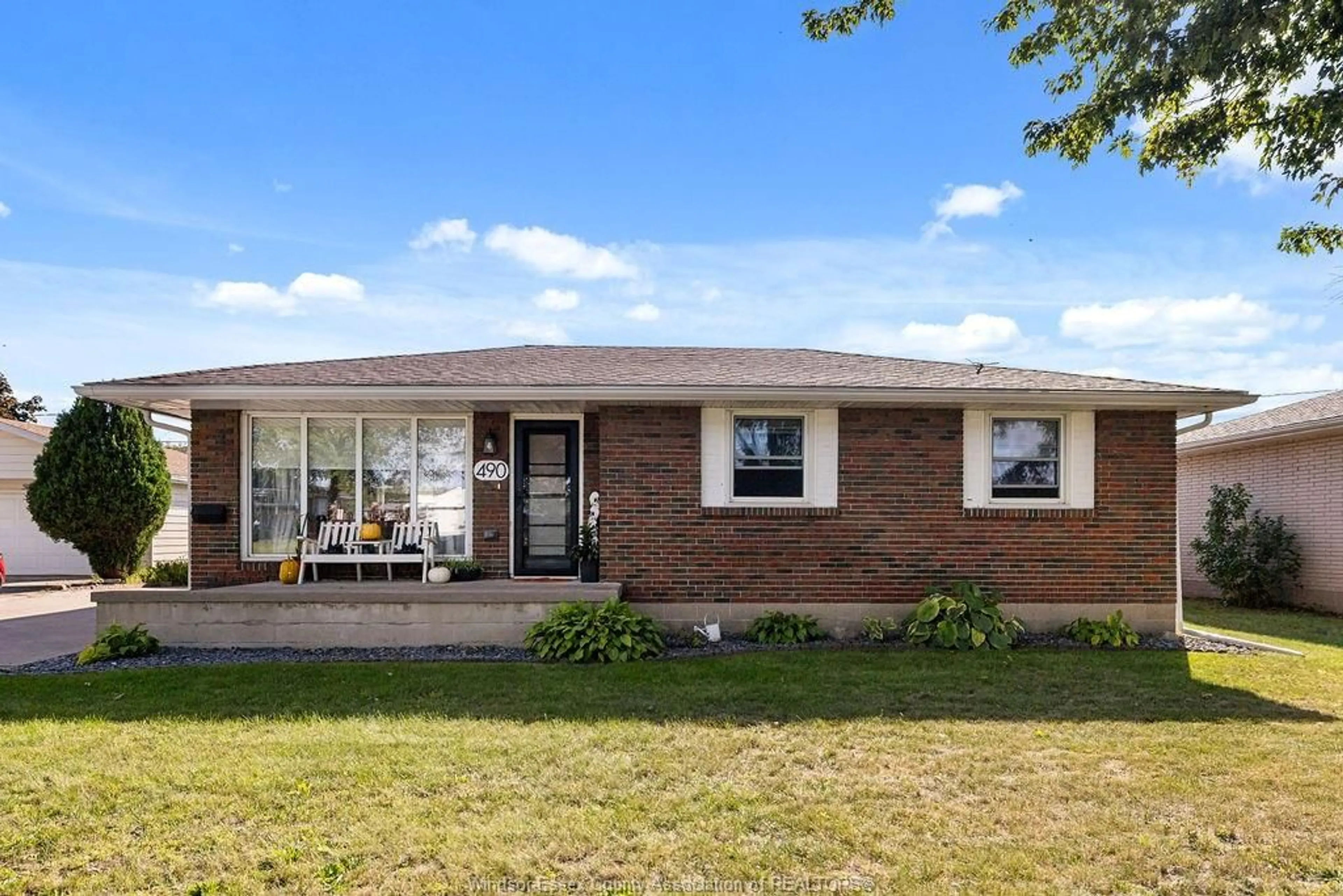 Home with brick exterior material, street for 490 VICTORY, LaSalle Ontario N9J 1V7