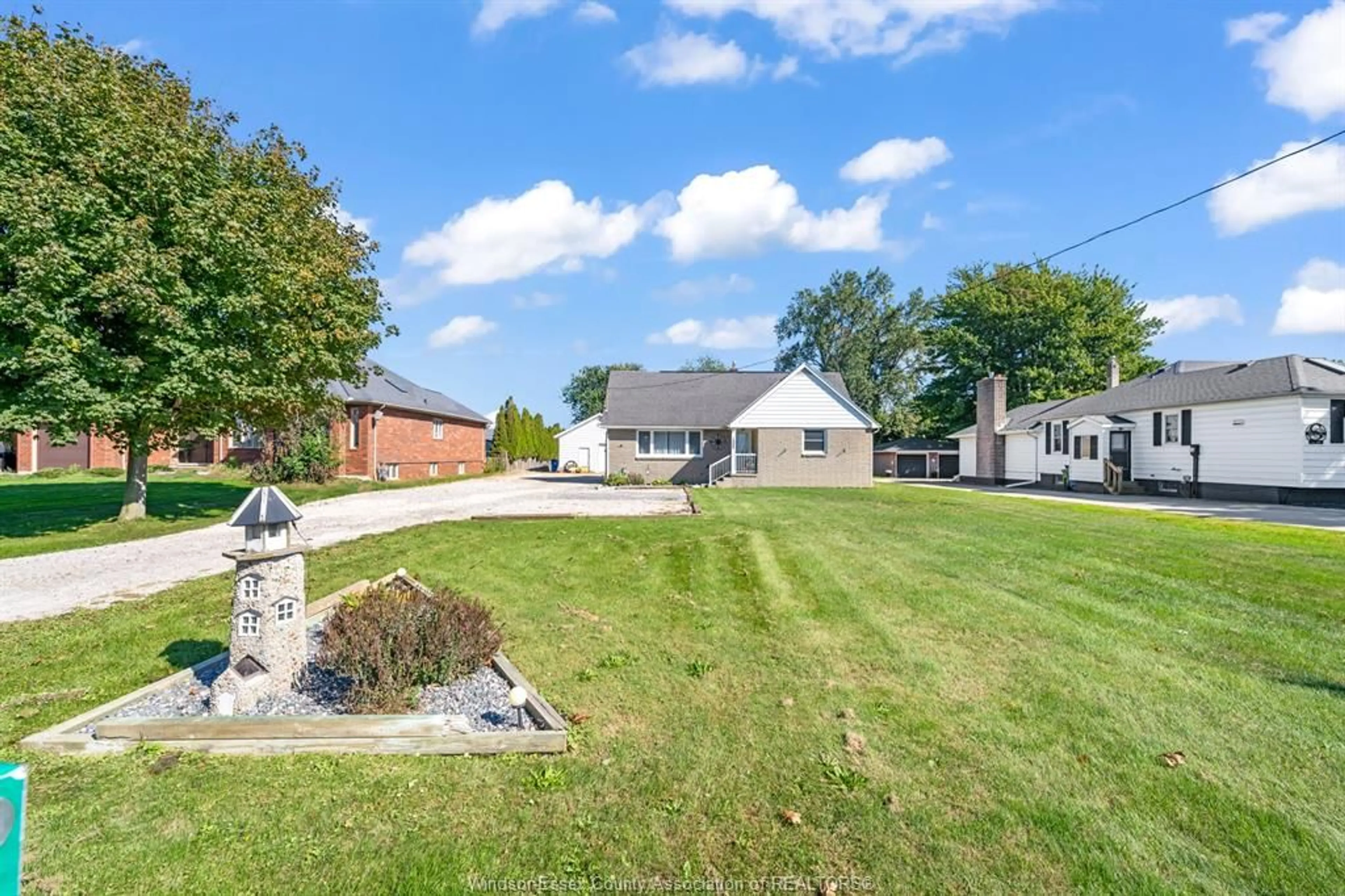 A pic from outside/outdoor area/front of a property/back of a property/a pic from drone, water/lake/river/ocean view for 1604 UNION Ave, Ruthven Ontario N0P 2G0