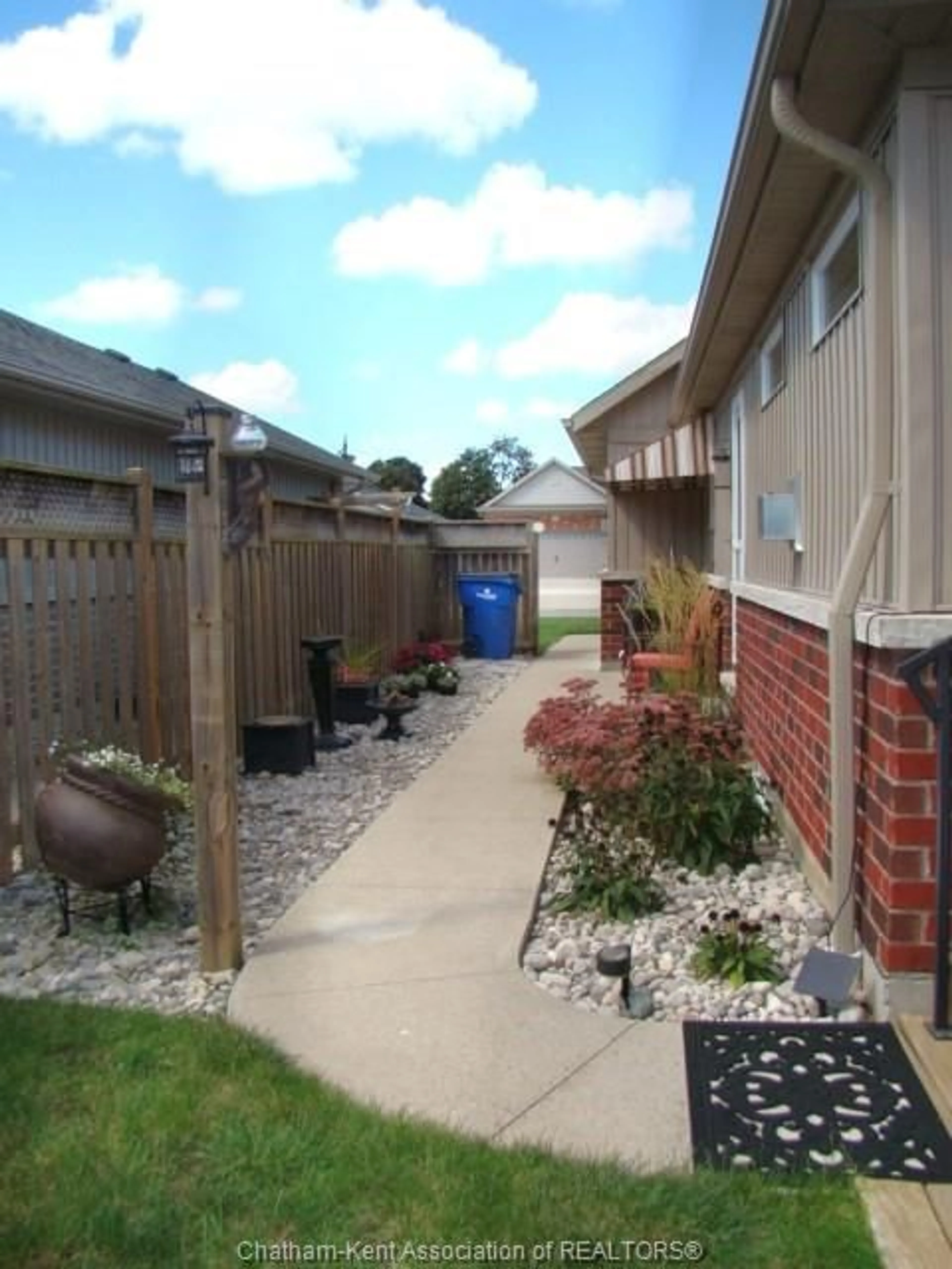 Patio, street for 34 LANZ Blvd, Blenheim Ontario N0P 1A0