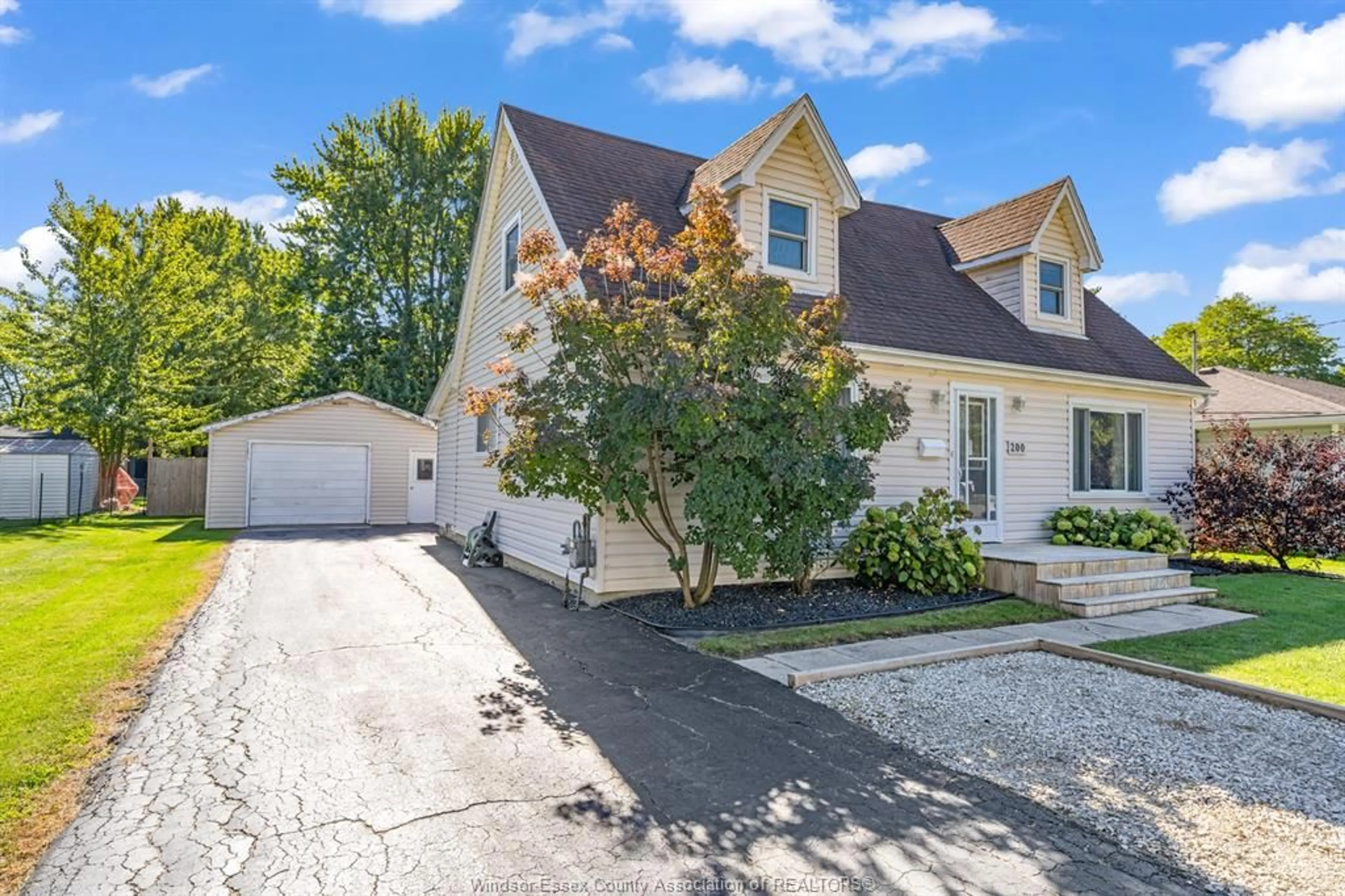 Unknown for 200 Centre St, Essex Ontario N8M 1R2