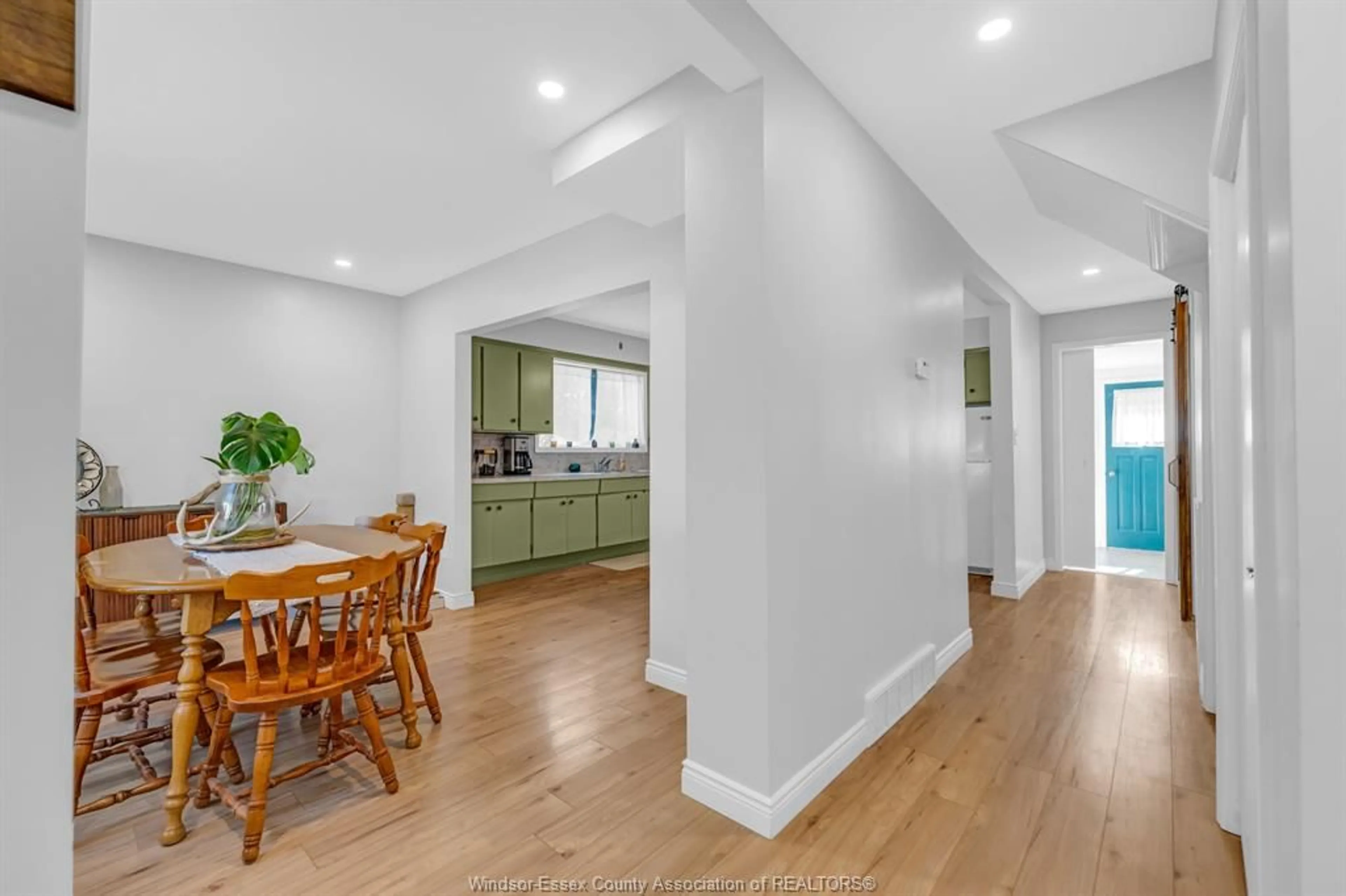 Open concept kitchen, unknown for 200 Centre St, Essex Ontario N8M 1R2