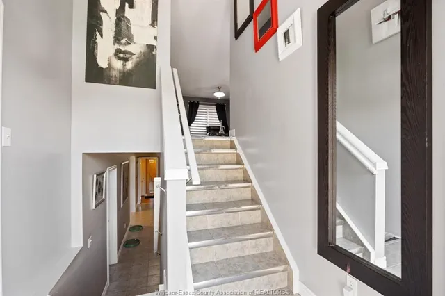 1622 CLOVER, Windsor 4