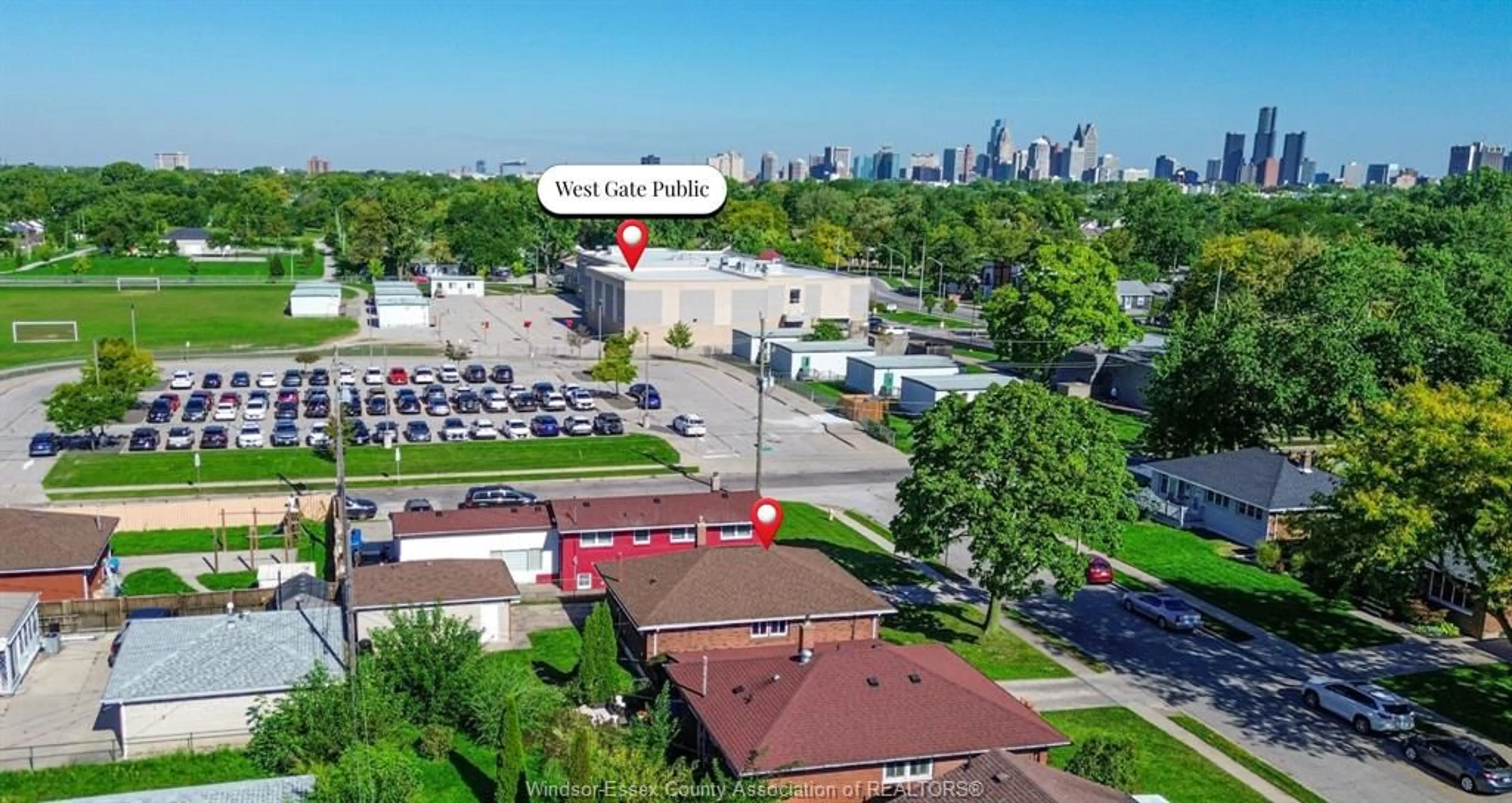 A pic from outside/outdoor area/front of a property/back of a property/a pic from drone, city buildings view from balcony for 1309 JOSEPHINE, Windsor Ontario N9B 2L8